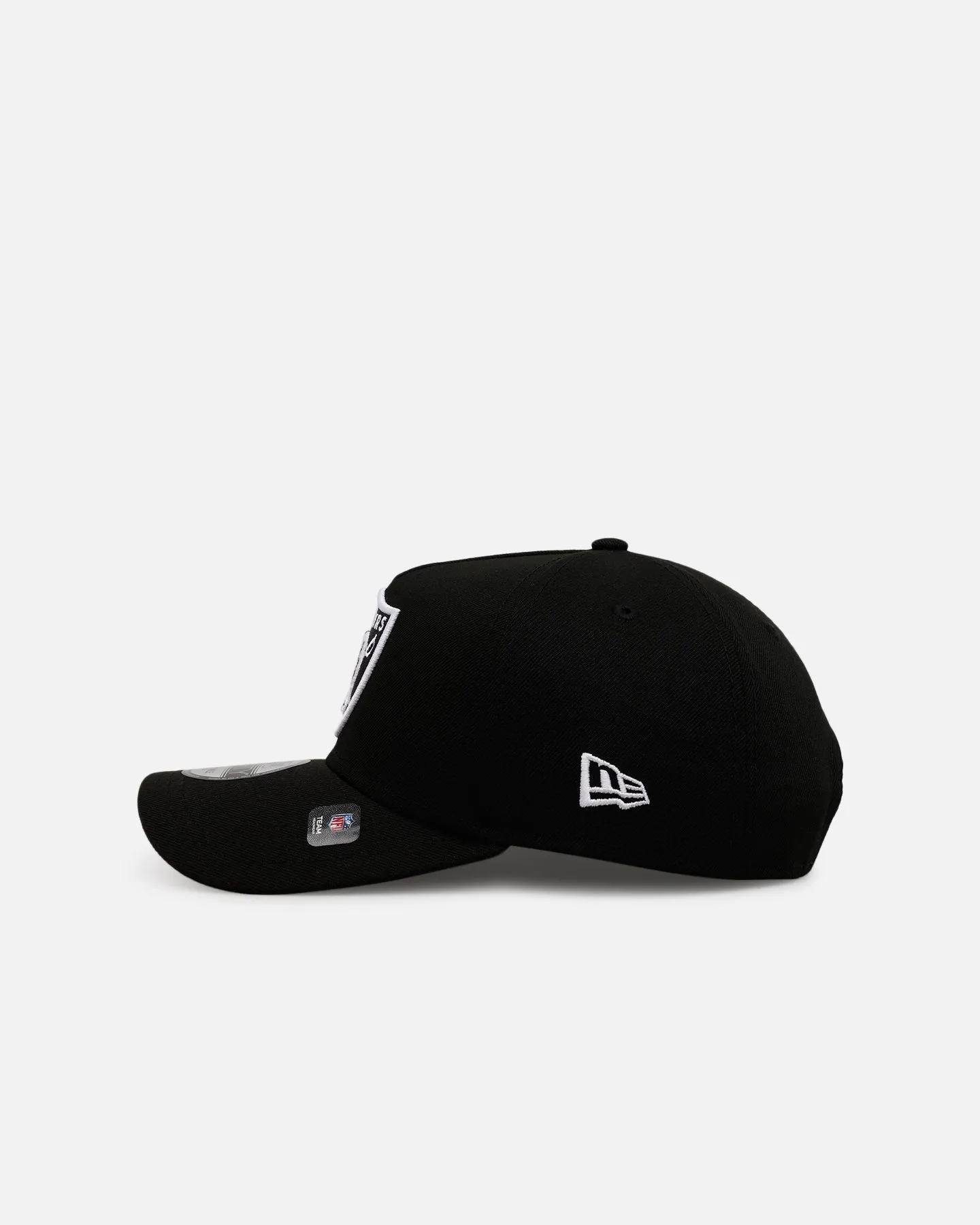 New Era Las Vegas Raiders 'Black And White' 9FORTY A-Frame Snapback Black/White sold by Culture Kings product image thumbnail 4