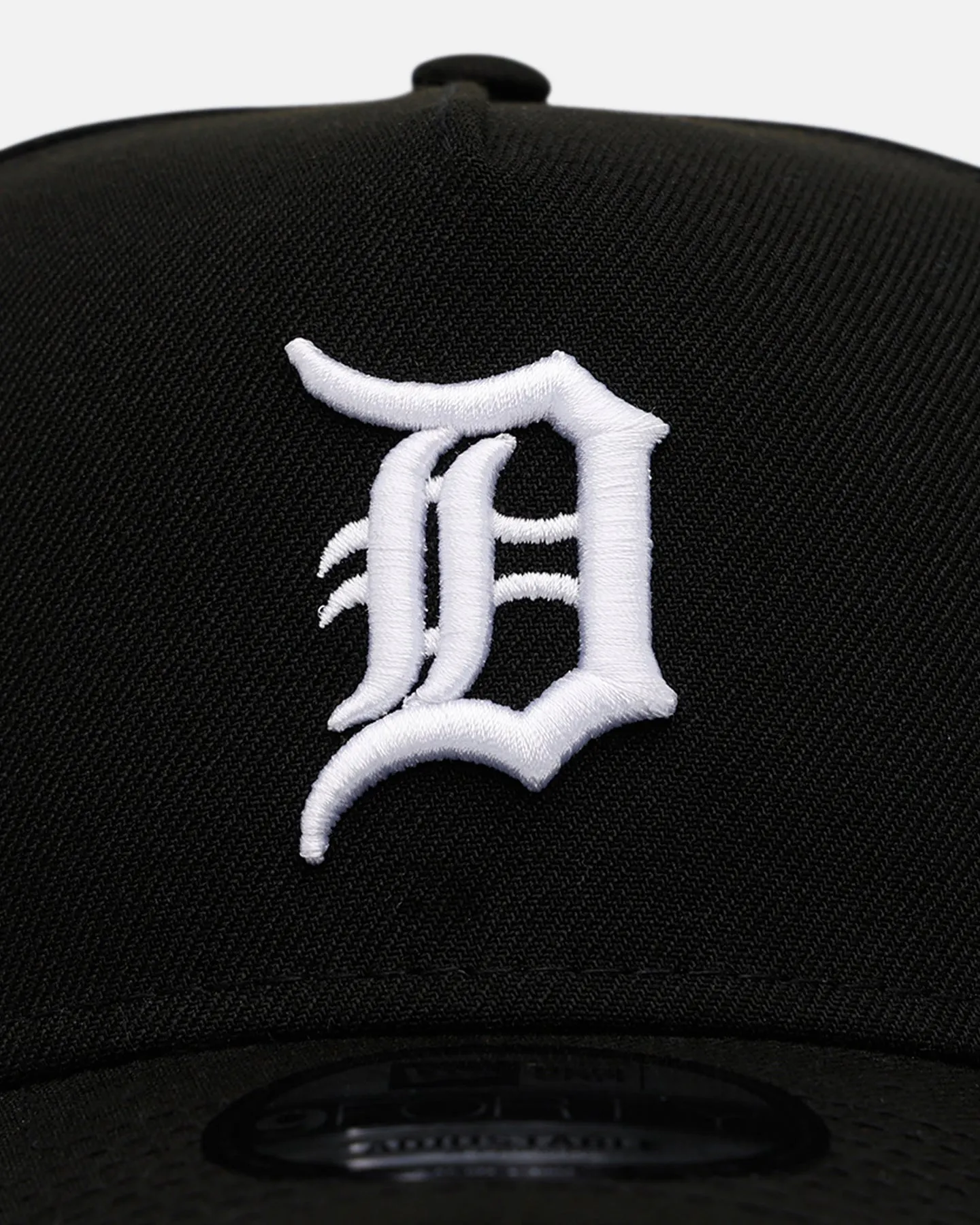 New Era Detroit Tigers 'Black And White' 9FORTY A-Frame Snapback Black/White sold by Culture Kings product image thumbnail 5