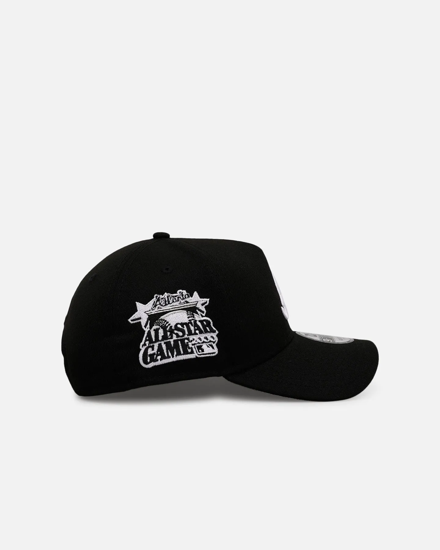 New Era Atlanta Braves 'Black And White' 9FORTY A-Frame Snapback Black/White sold by Culture Kings product image thumbnail 3