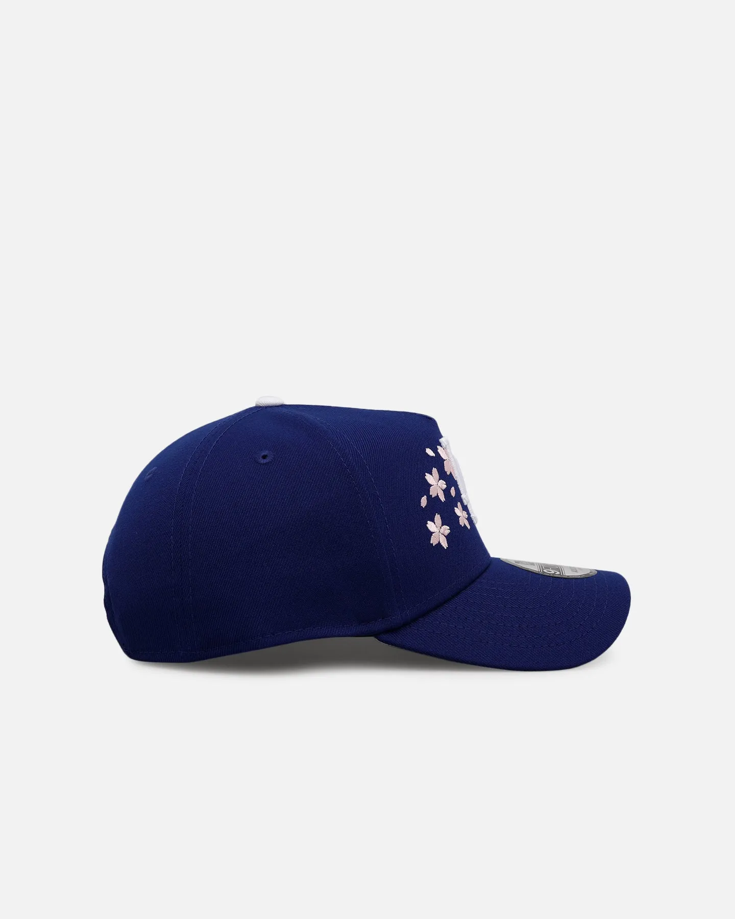 New Era Los Angeles Dodgers 'Cherry Blossoms' 9FORTY A-Frame Snapback Official Team Color sold by Culture Kings product image thumbnail 3