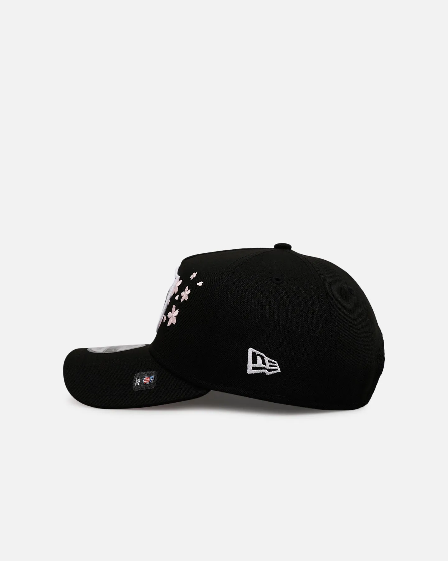 New Era Las Vegas Raiders 'Cherry Blossoms' 9FORTY A-Frame Snapback Official Team Color sold by Culture Kings product image thumbnail 4