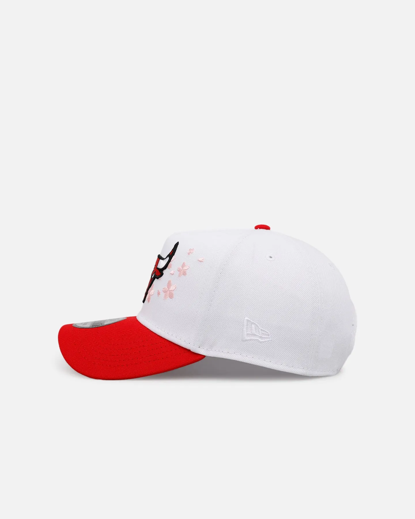 New Era Chicago Bulls 'Cherry Blossoms' 9FORTY A-Frame Snapback Official Team Color sold by Culture Kings product image thumbnail 4