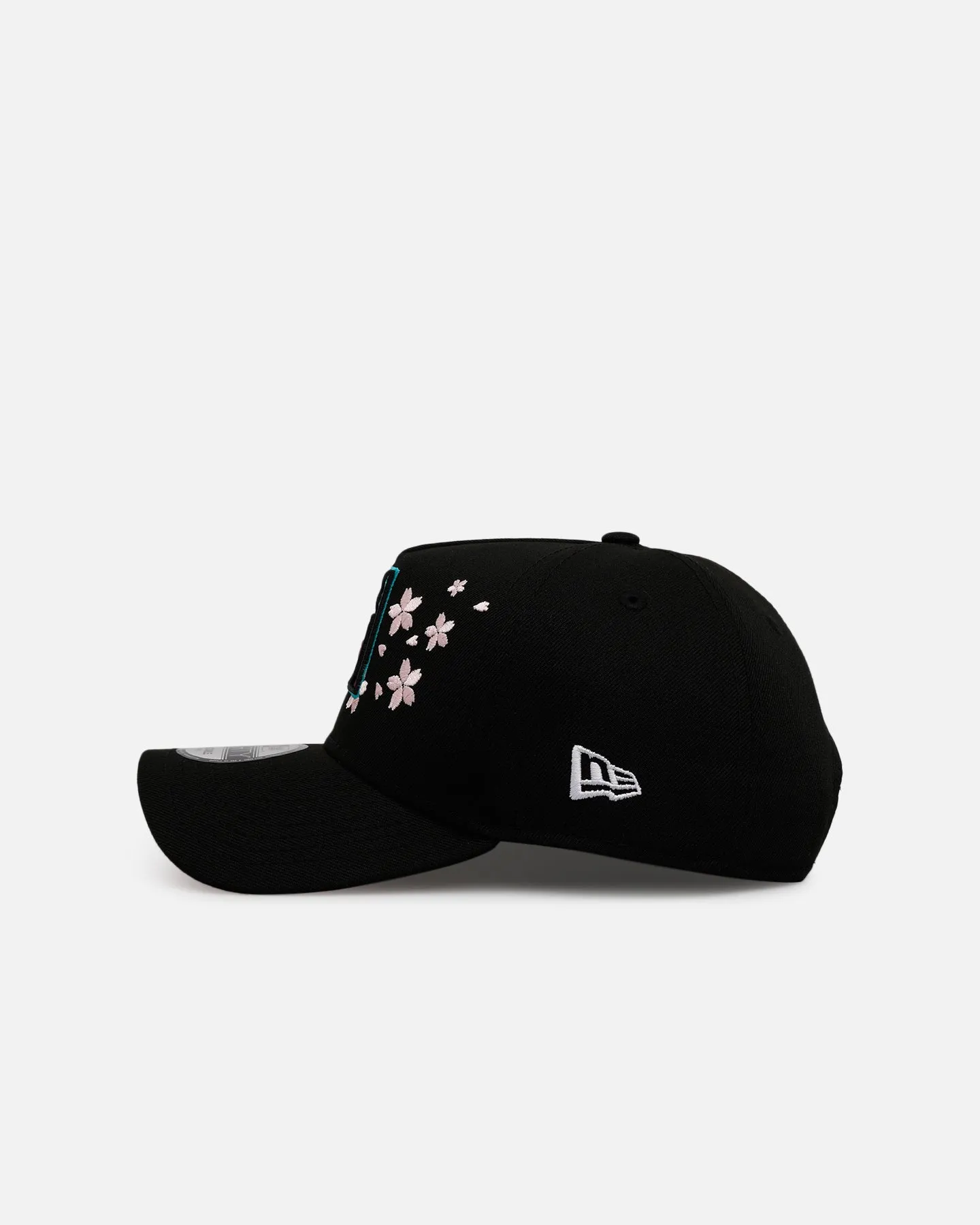 New Era Arizona Diamondbacks 'Cherry Blossoms' 9FORTY A-Frame Snapback Official Team Color sold by Culture Kings product image thumbnail 4
