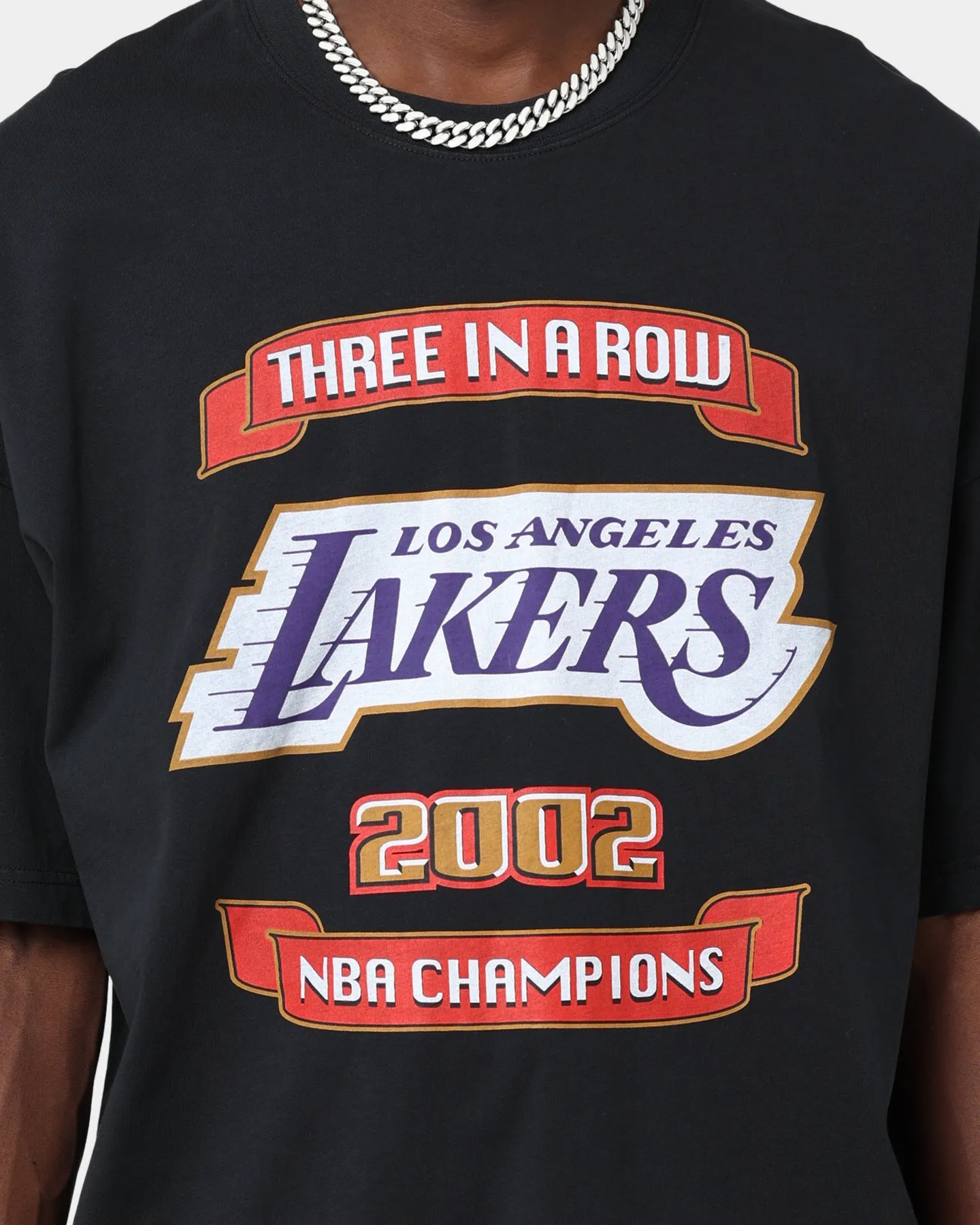 Mitchell & Ness Los Angeles Lakers 3-Peat T-Shirt Black sold by Culture Kings product image thumbnail 4