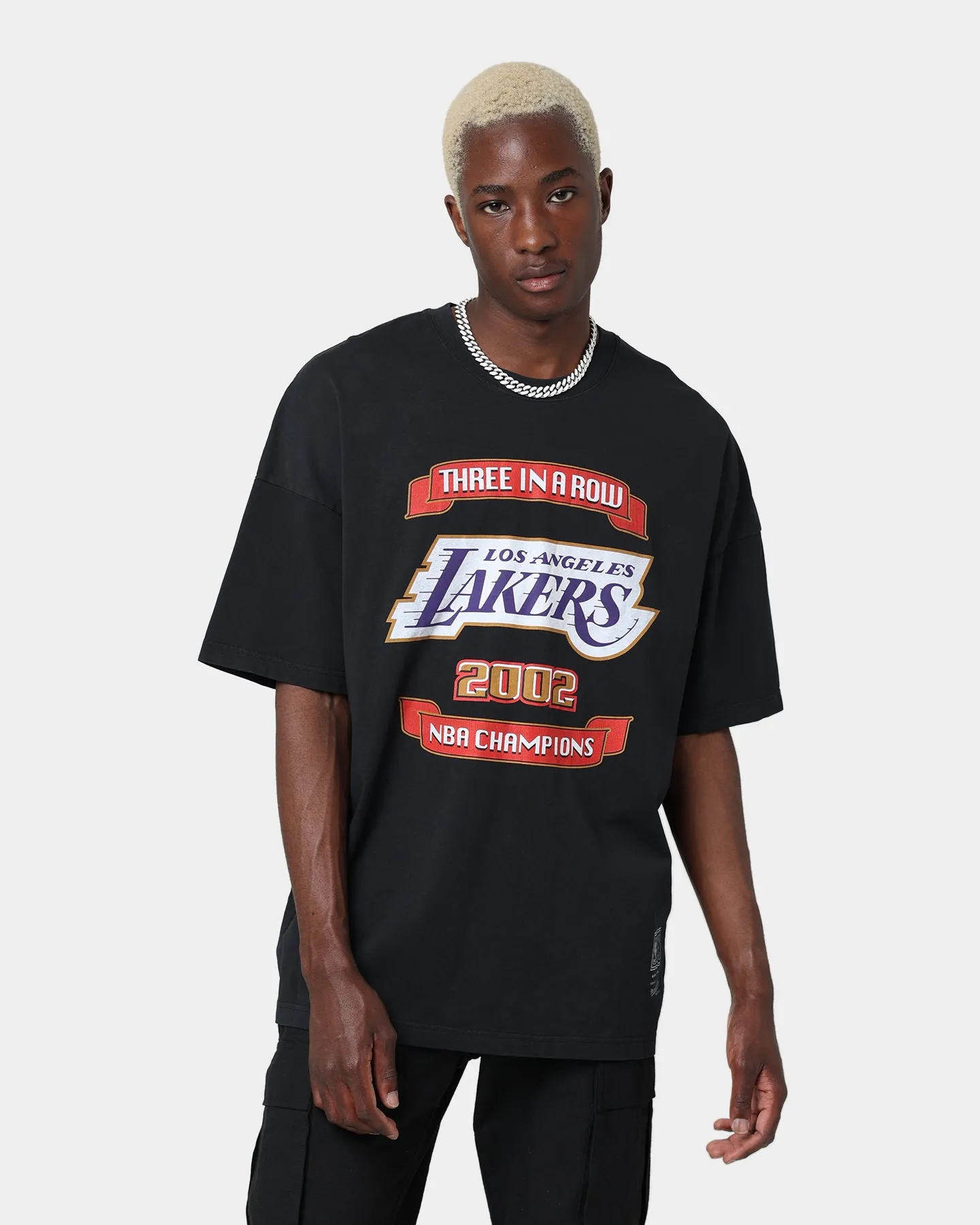 Mitchell & Ness Los Angeles Lakers 3-Peat T-Shirt Black sold by Culture Kings product image thumbnail 2