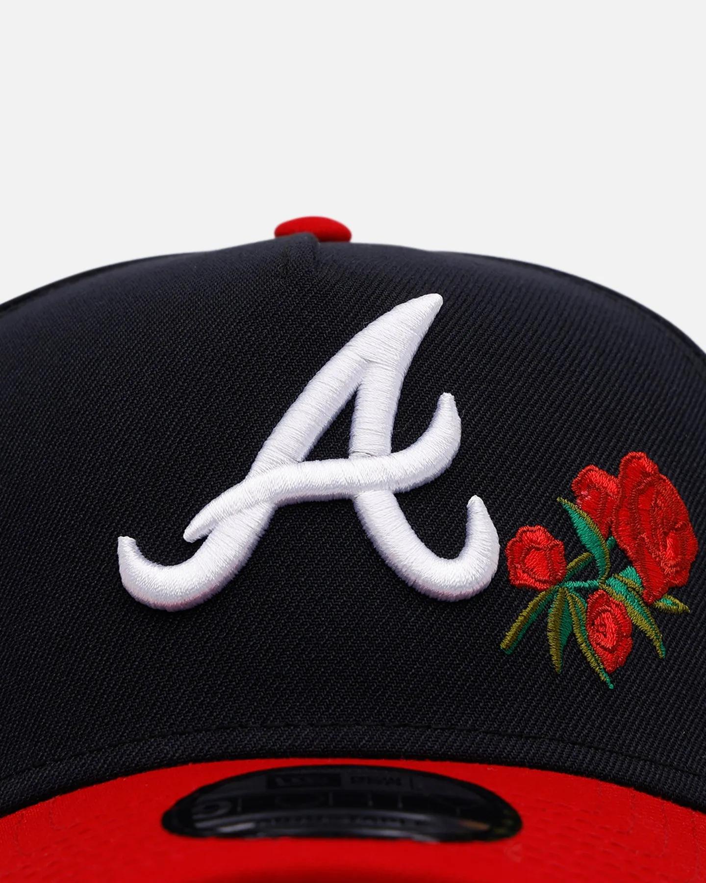 New Era Atlanta Braves 'Rose Emblem' 9FORTY A-Frame Snapback Official Team Color sold by Culture Kings product image thumbnail 5