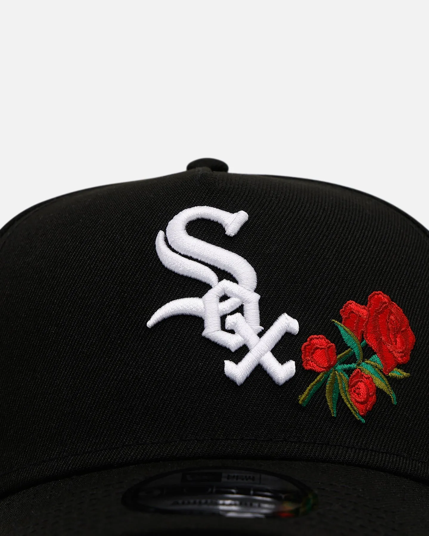 New Era Chicago White Sox 'Rose Emblem' 9FORTY A-Frame Snapback Official Team Color sold by Culture Kings product image thumbnail 5