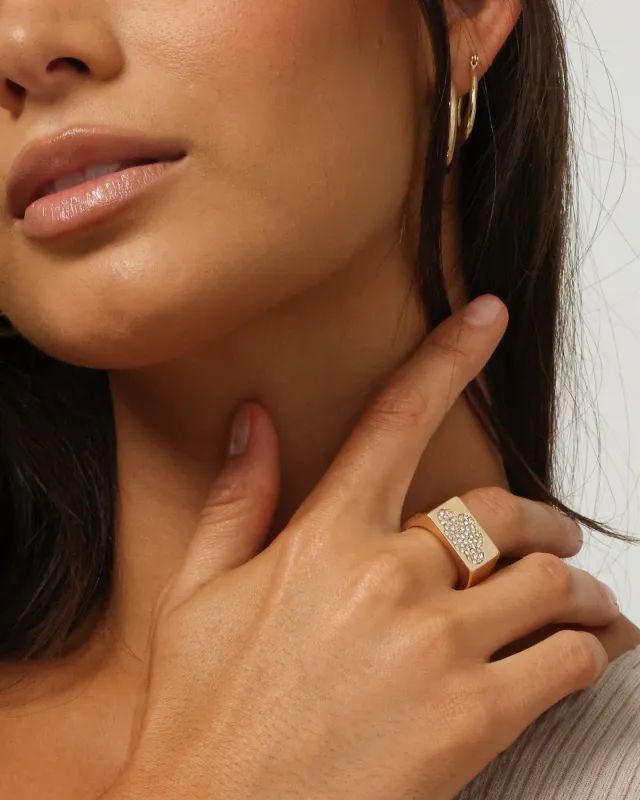 Wild For The Weekend Cloud Crystal Signet Ring (Medium) Gold made by Culture Kings
