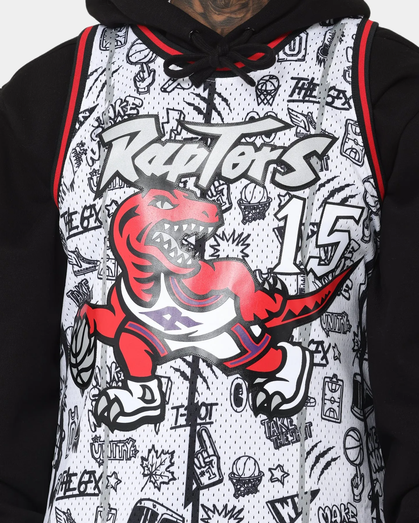 Mitchell & Ness Toronto Raptors Vince Carter #15 1998-1999 Doodle Swingman Jersey White sold by Culture Kings product image thumbnail 4