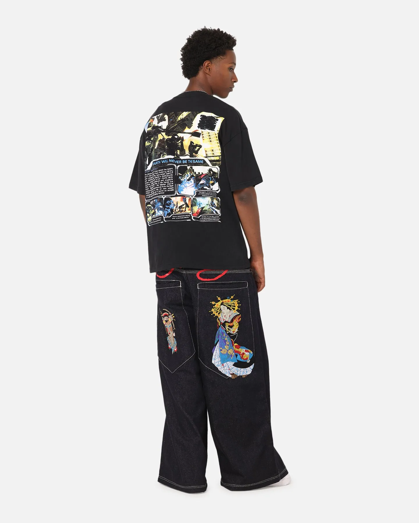 73Studio X Halo Halo 2 Disc Vintage T-Shirt Off Black sold by Culture Kings product image thumbnail 3