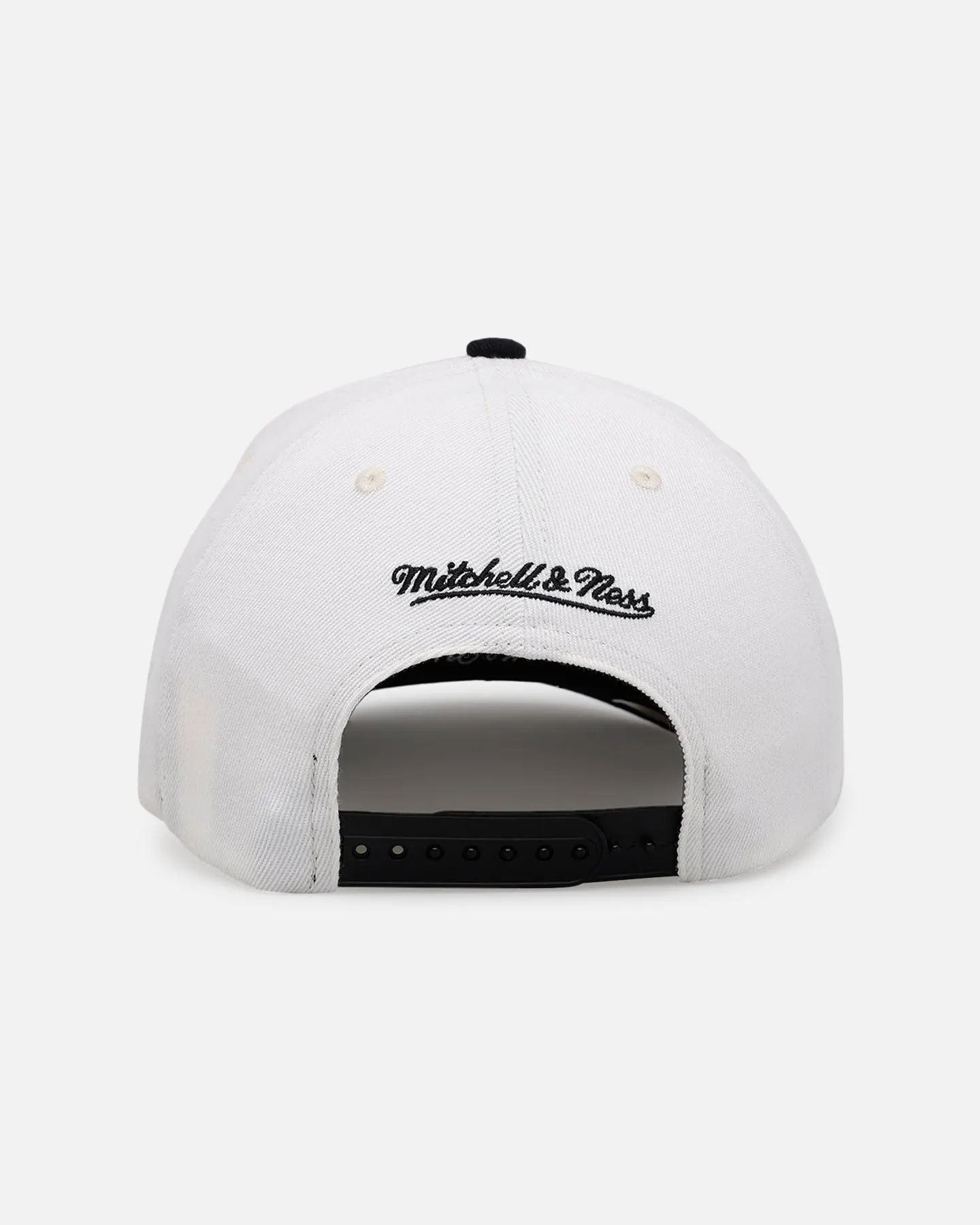 Mitchell & Ness Chicago White Sox 'Arch' MVP Snapback Cream sold by Culture Kings product image thumbnail 2