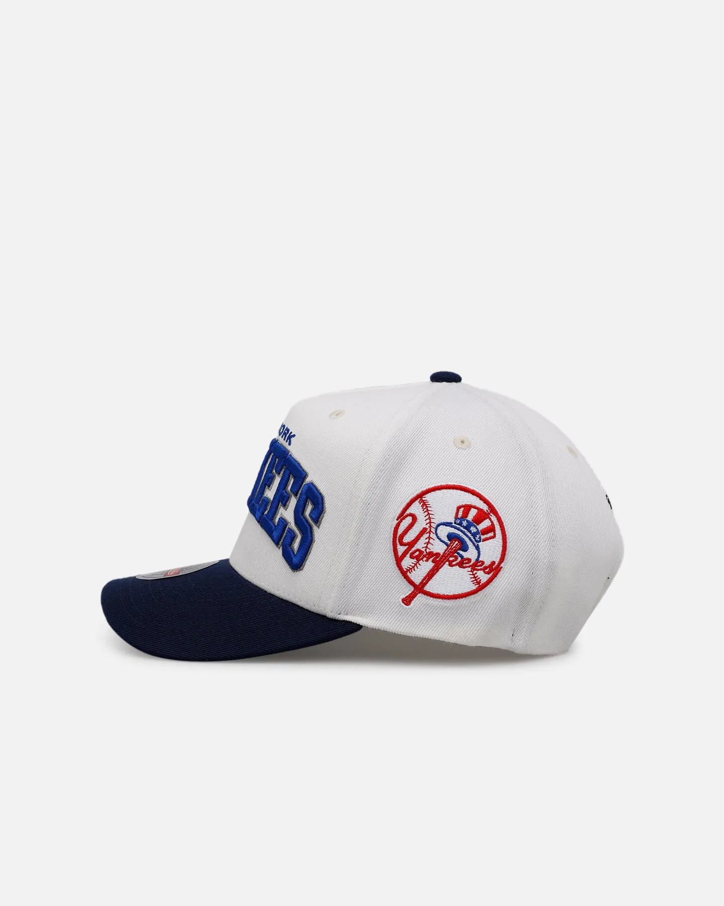 Mitchell & Ness New York Yankees 'Arch' MVP Snapback Cream sold by Culture Kings product image thumbnail 4