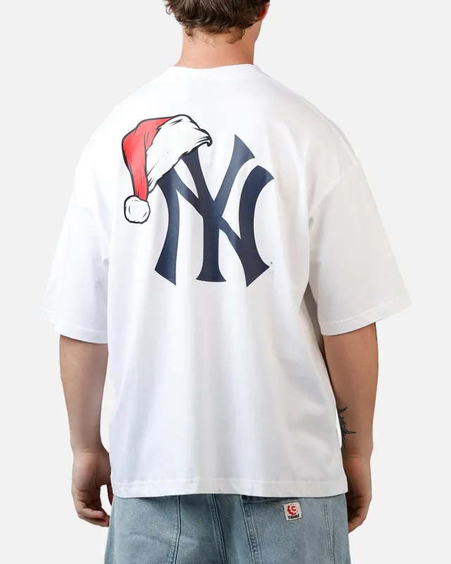 New Era New York Yankees 'All I Want For Christmas' Santa T-Shirt White sold by Culture Kings