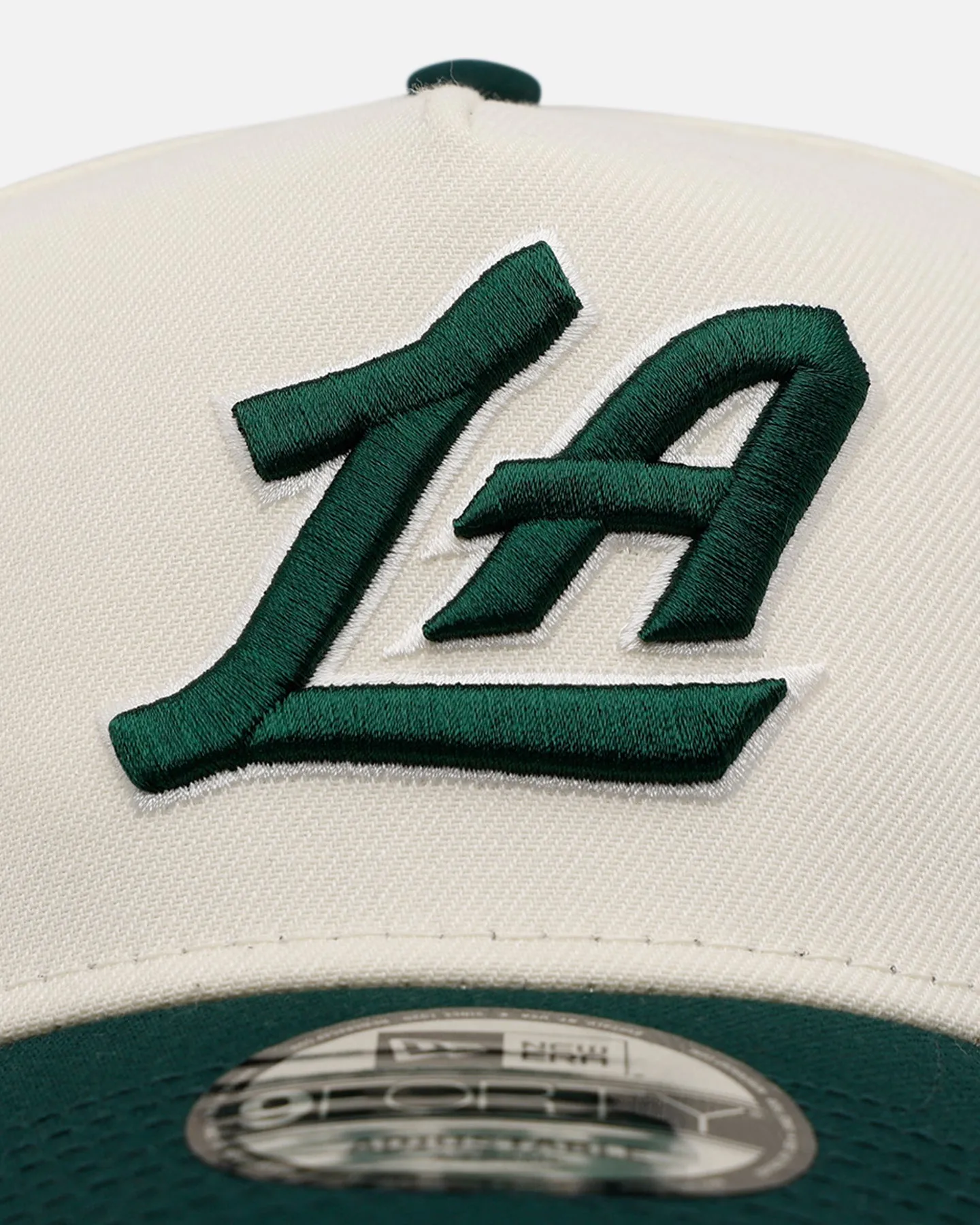 New Era Los Angeles Clippers 'Evergreen 2.0' 9FORTY A-Frame Snapback Chrome/Dark Green sold by Culture Kings product image thumbnail 5
