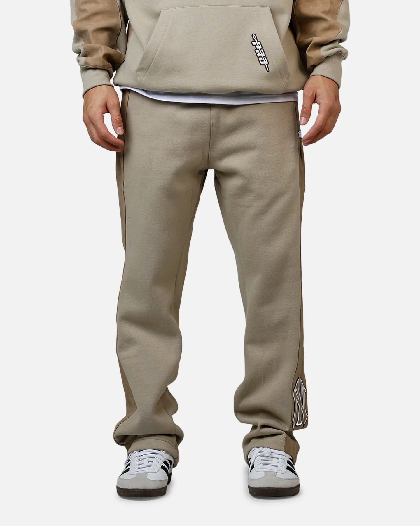 Pro Standard New York Yankees Panel Sweatpants Tan sold by Culture Kings