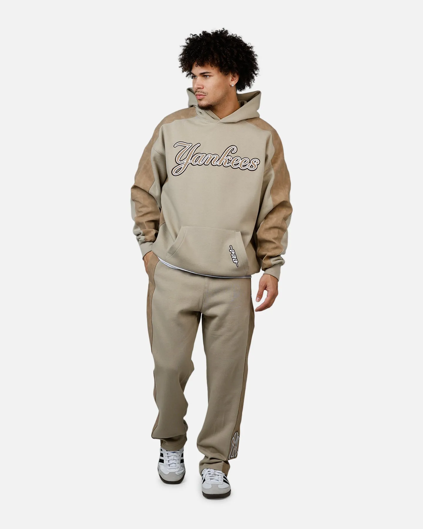 Pro Standard New York Yankees Panel Sweatpants Tan sold by Culture Kings product image thumbnail 2