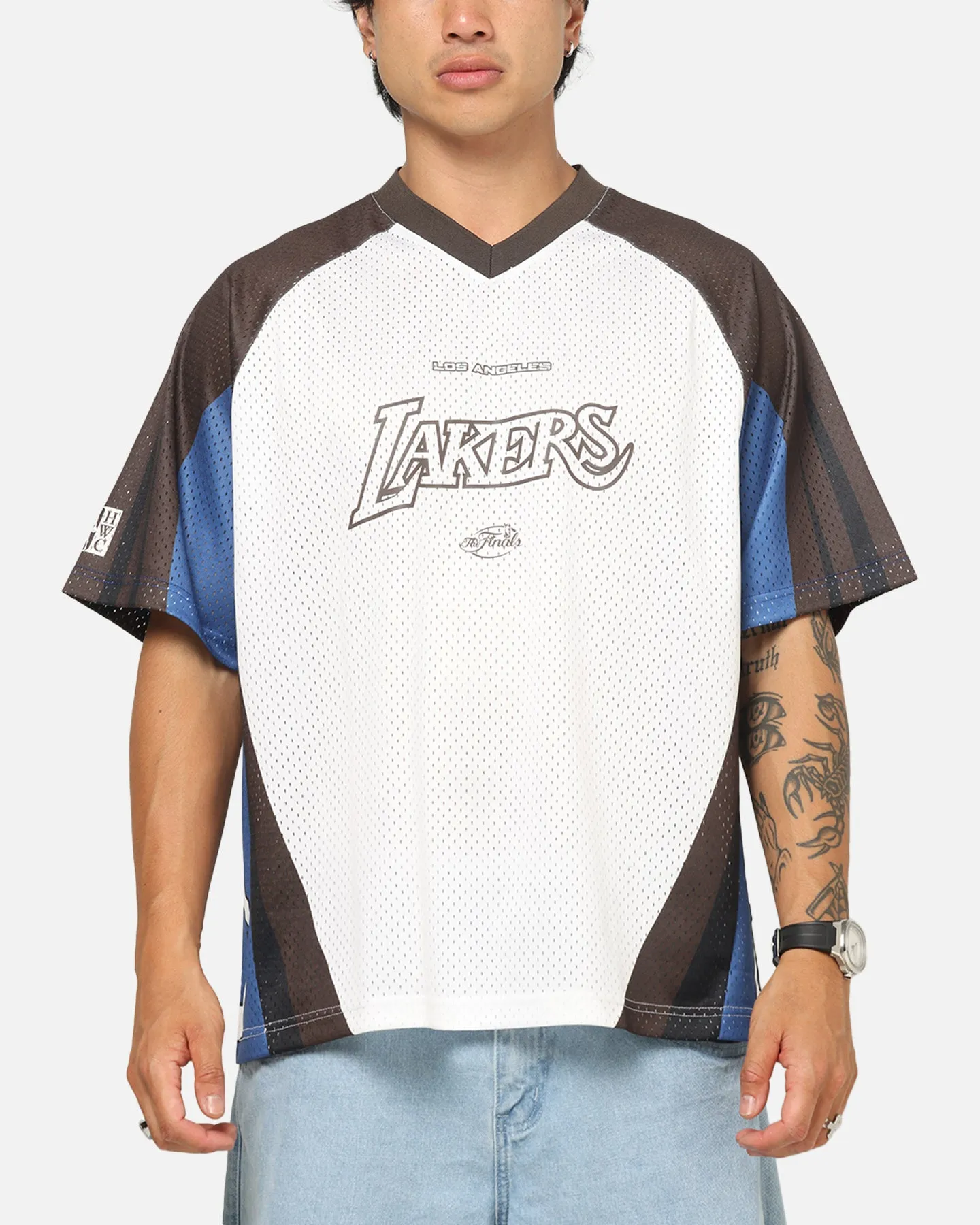 Mitchell & Ness Los Angeles Lakers Warehouse Rave Jersey White/Brown sold by Culture Kings product image thumbnail 2