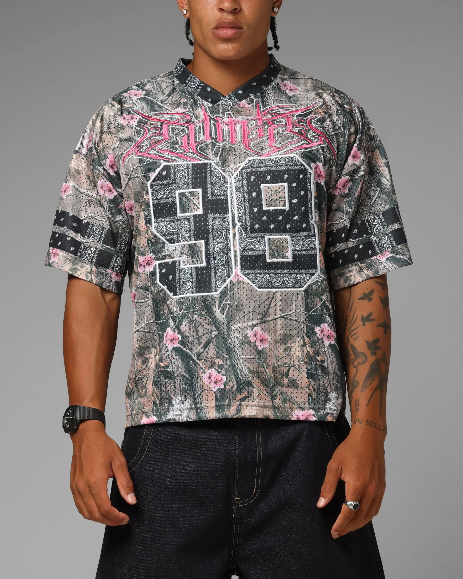 Loiter Hardcore Jersey Real Tree/Pink sold by Culture Kings