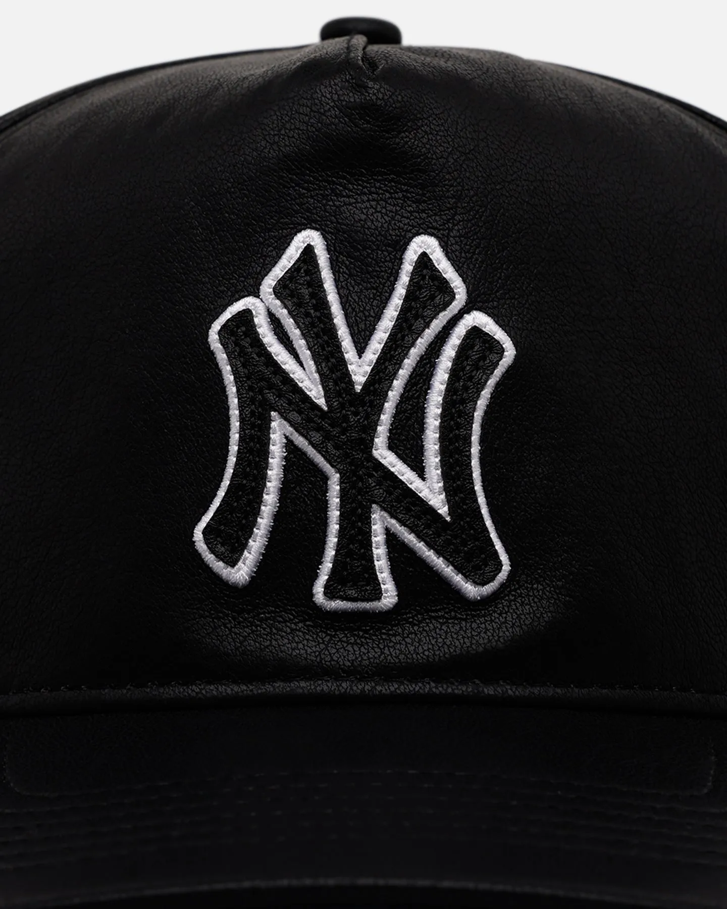 47 Brand New York Yankees 'Leather' Hitch Strapback Black sold by Culture Kings product image thumbnail 5