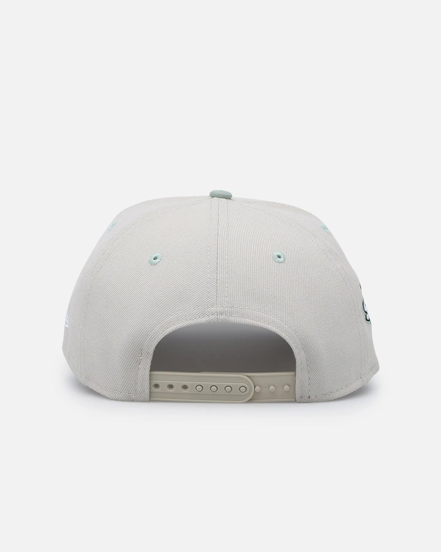 New Era New York Yankees 'Sea Glass' 9FORTY A-Frame Snapback Stone/Green sold by Culture Kings product image thumbnail 2
