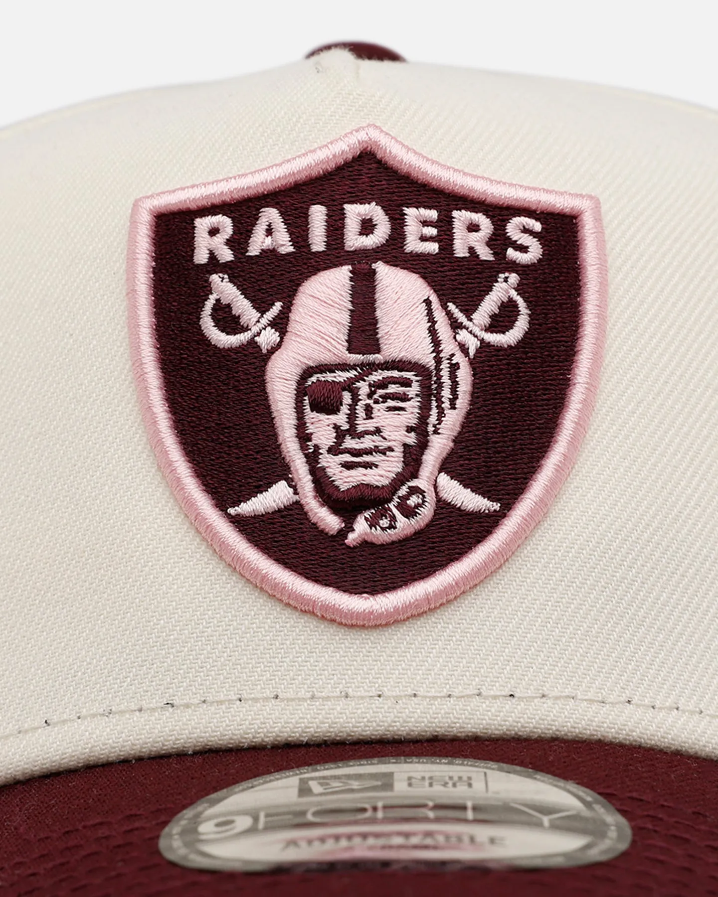 New Era Las Vegas Raiders 'Lover's Club 2.0' 9FORTY A-Frame Snapback Chrome sold by Culture Kings product image thumbnail 5