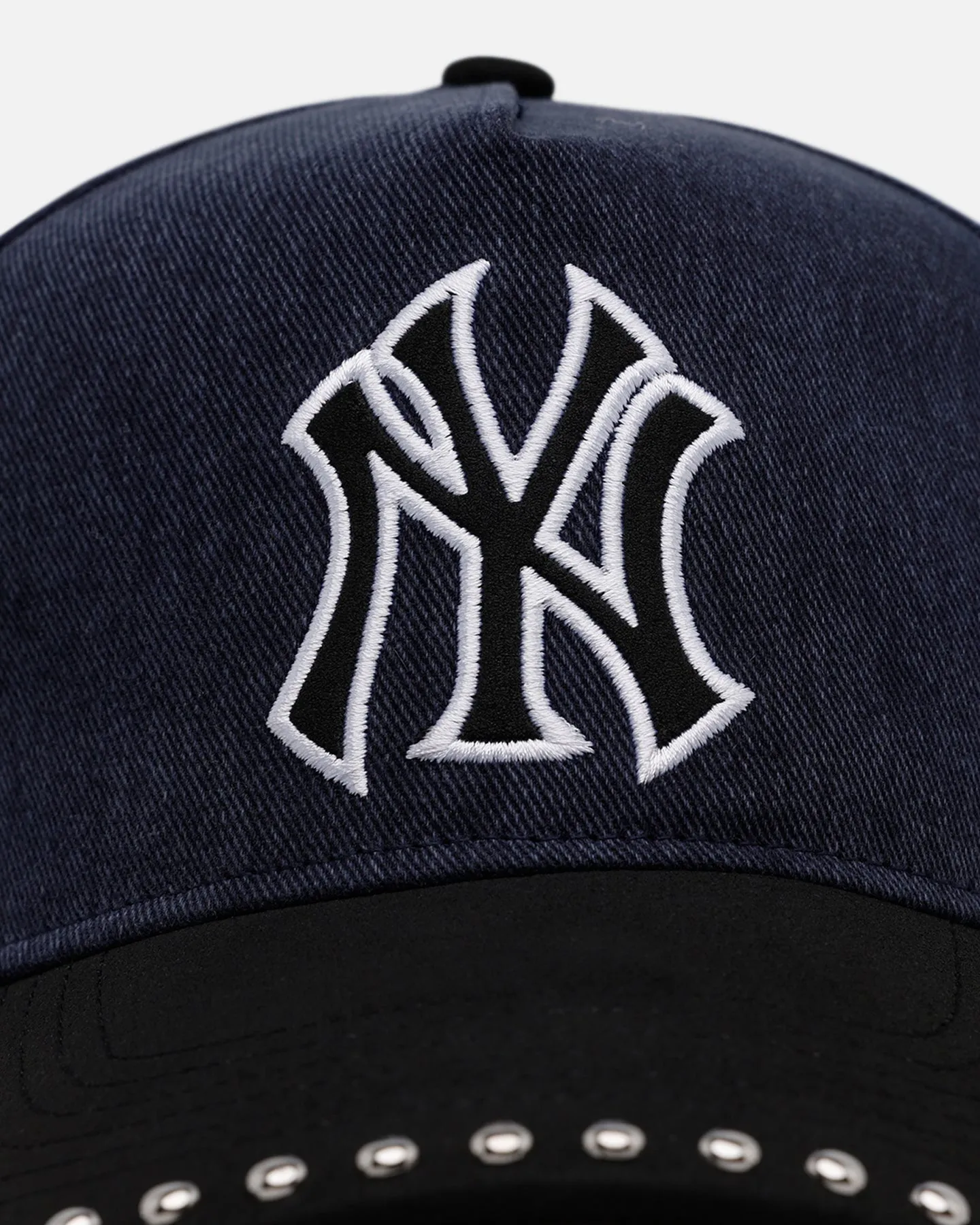 Pro Standard New York Yankees 'Polished Hardware' Pro Pinch Strapback Navy sold by Culture Kings product image thumbnail 5