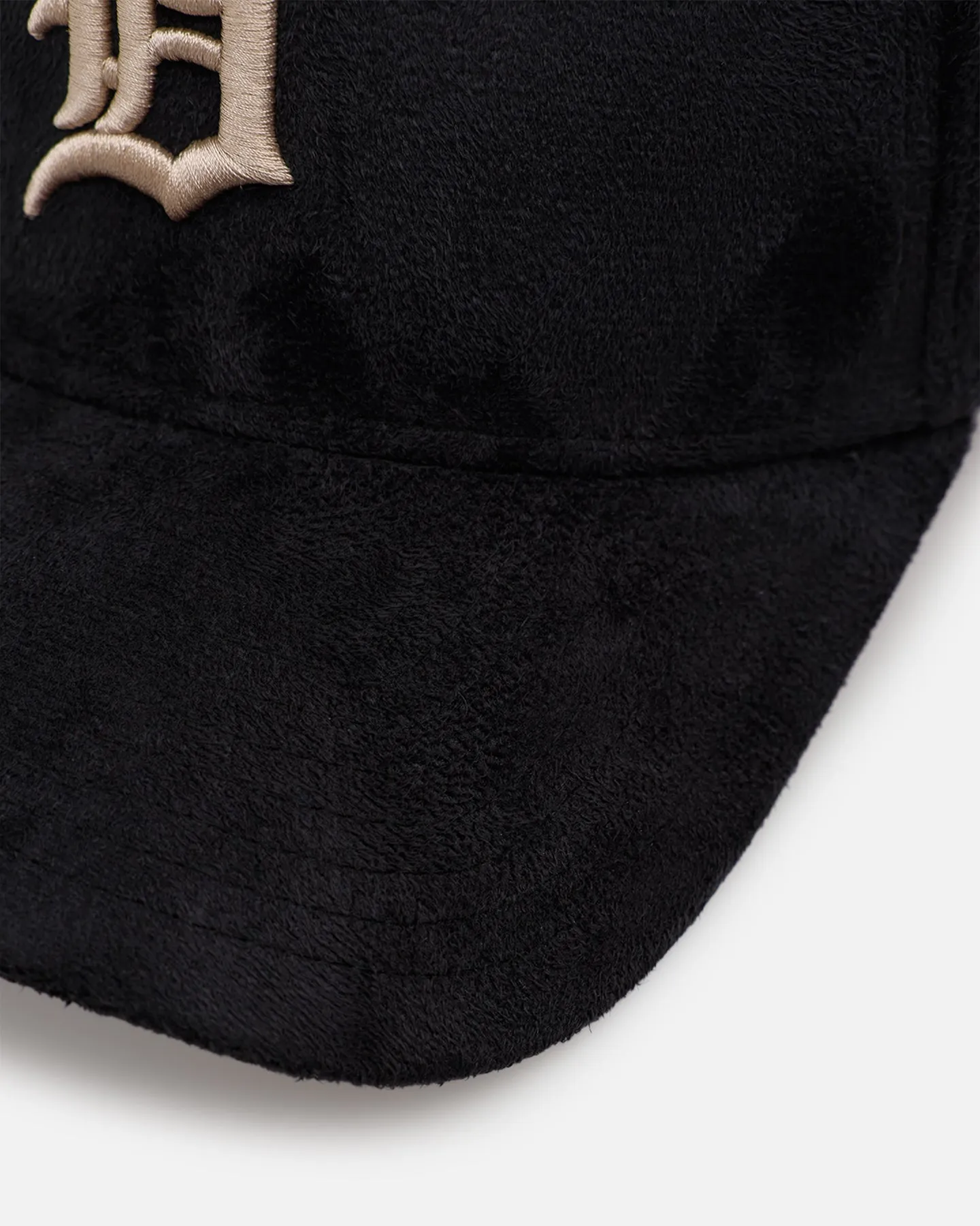 New Era Detroit Tigers 'Suede' 9FORTY A-Frame Strapback Black/Tan sold by Culture Kings product image thumbnail 2