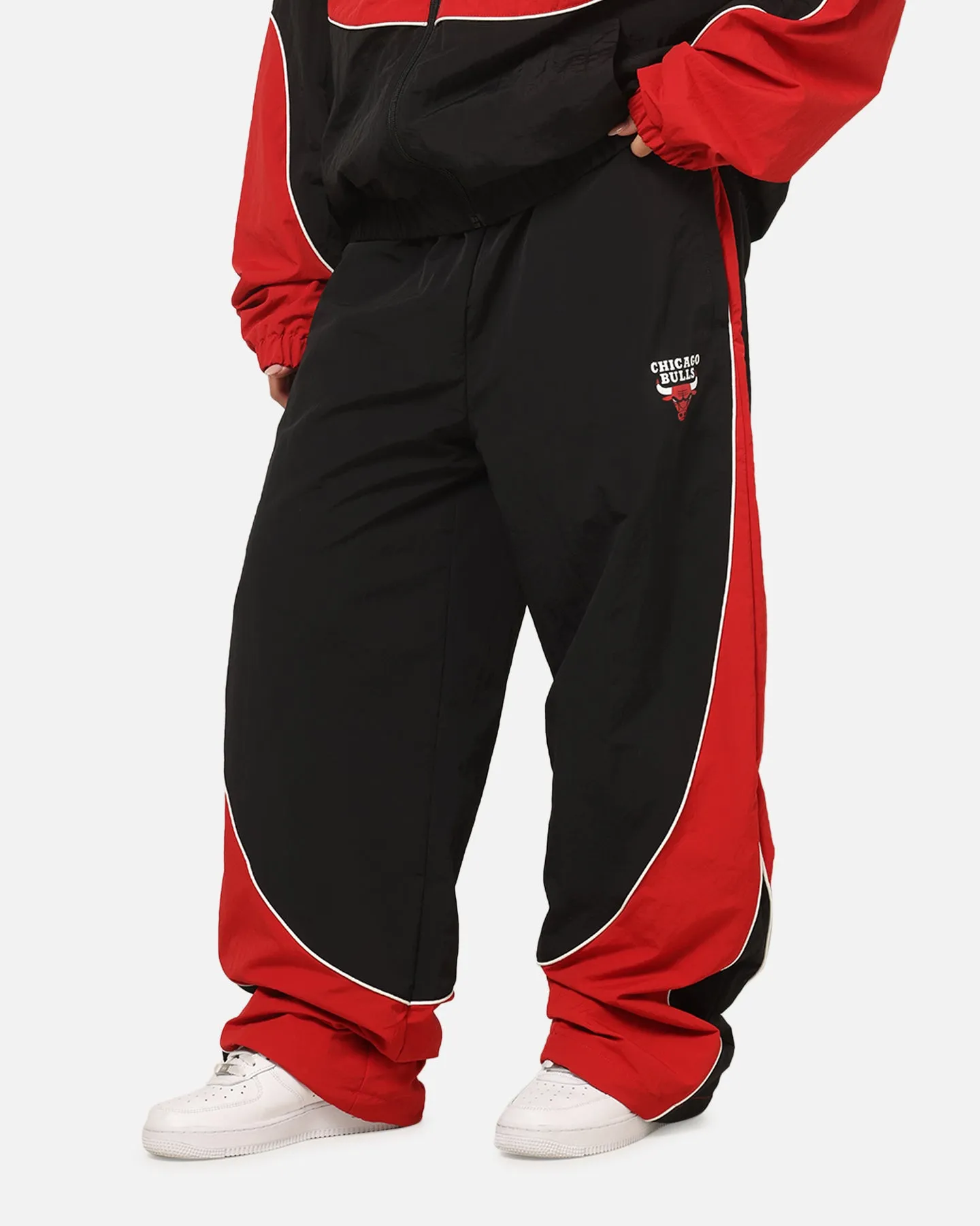 Mitchell & Ness Chicago Bulls Nylon Tracksuit Pants Black/Red sold by Culture Kings