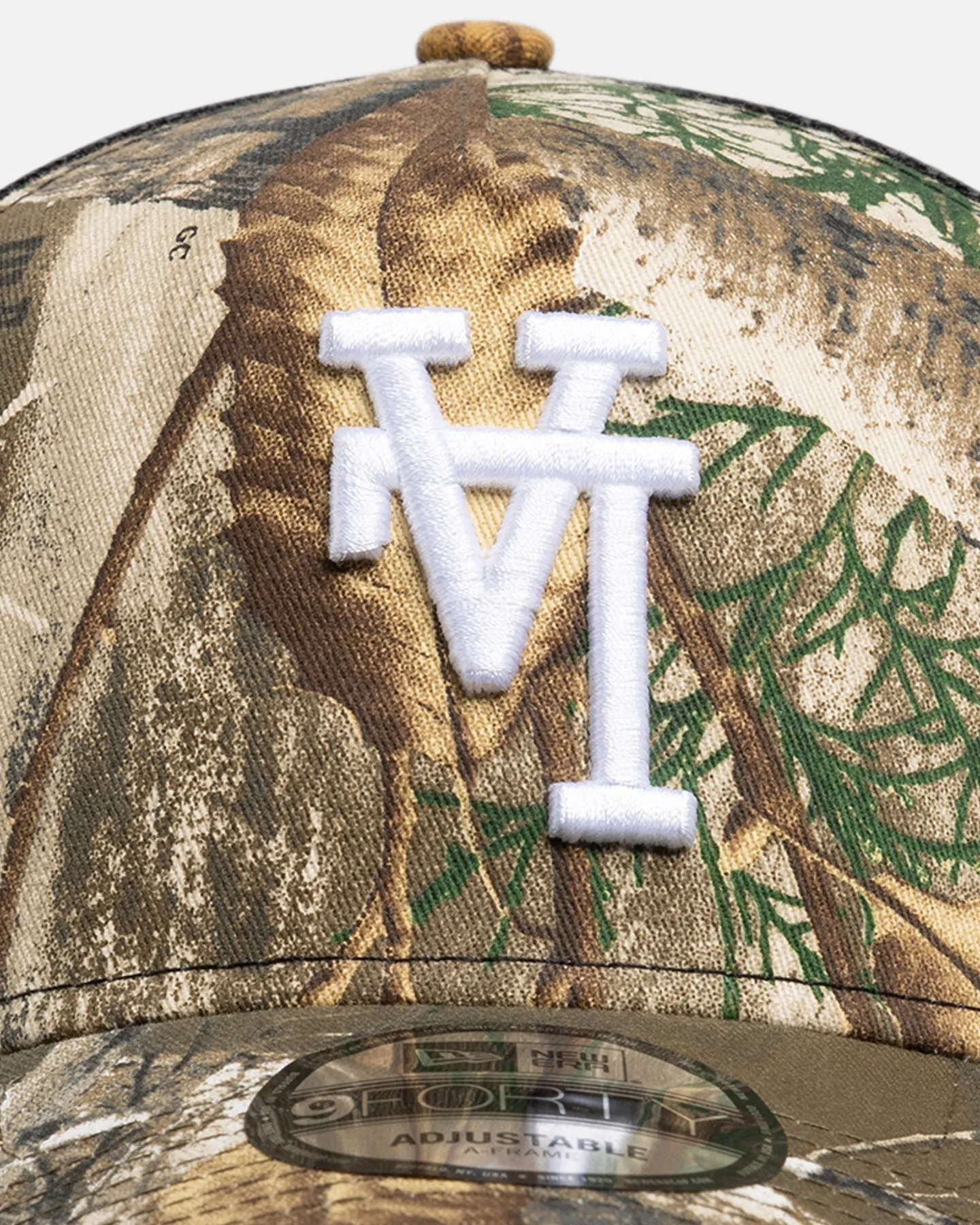 New Era Los Angeles Dodgers 'Upside Down Realtree Logo' 9FORTY A-Frame Trucker Snapback Realtree Edge sold by Culture Kings product image thumbnail 5