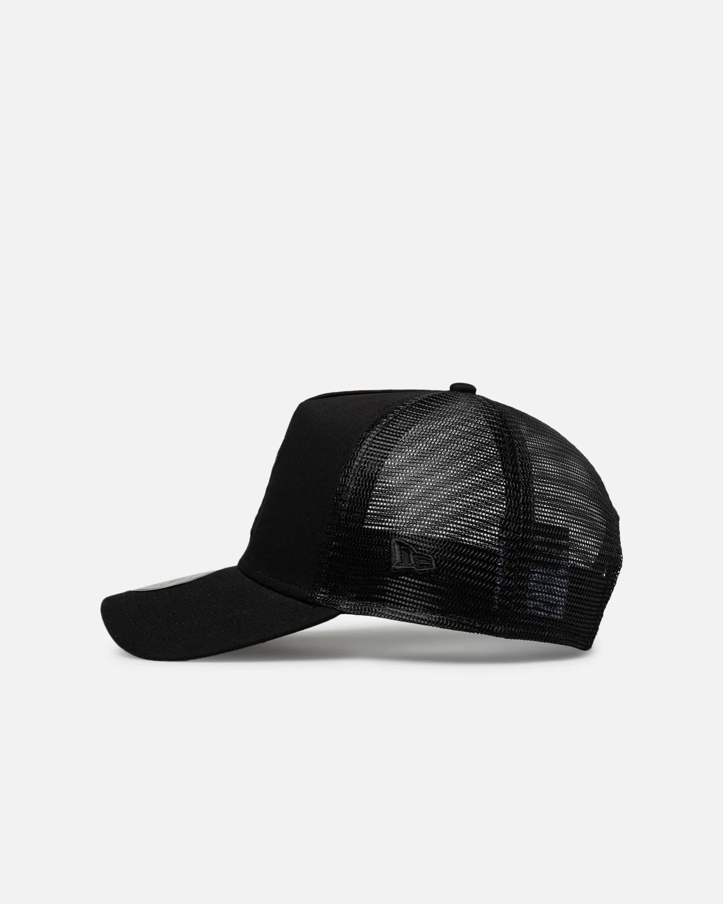 New Era Liverpool FC 9FORTY A-Frame Trucker Snapback Black sold by Culture Kings product image thumbnail 4