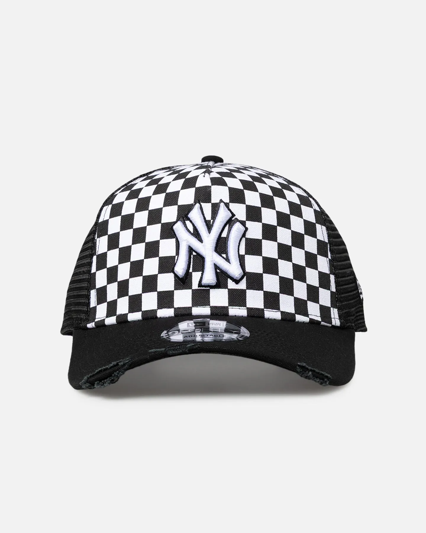 New Era New York Yankees 'Checker Trucker' 9FORTY A-Frame Trucker Snapback White sold by Culture Kings