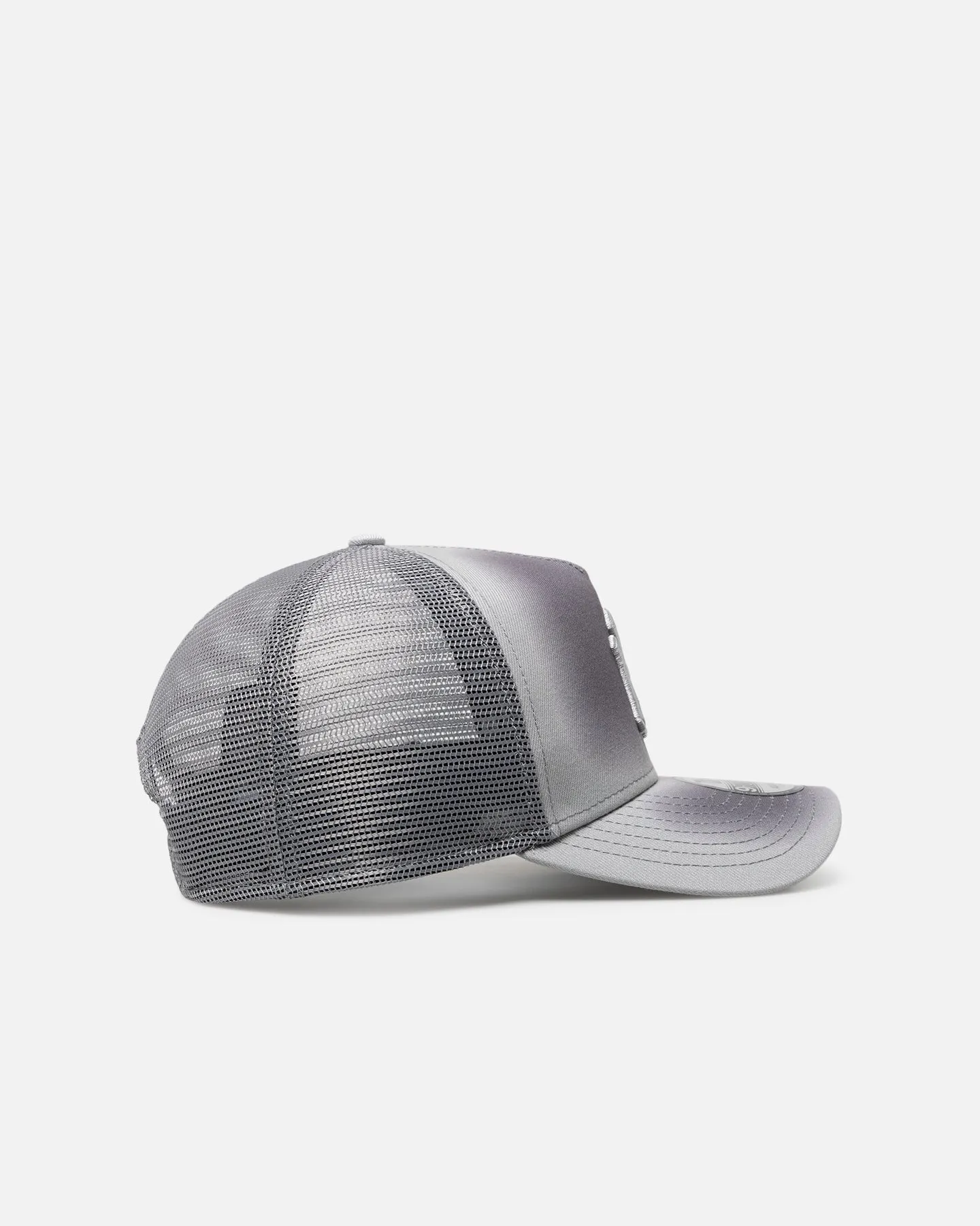 New Era New York Yankees 'Gradient Trucker' 9FORTY A-Frame Trucker Snapback Grey sold by Culture Kings product image thumbnail 3