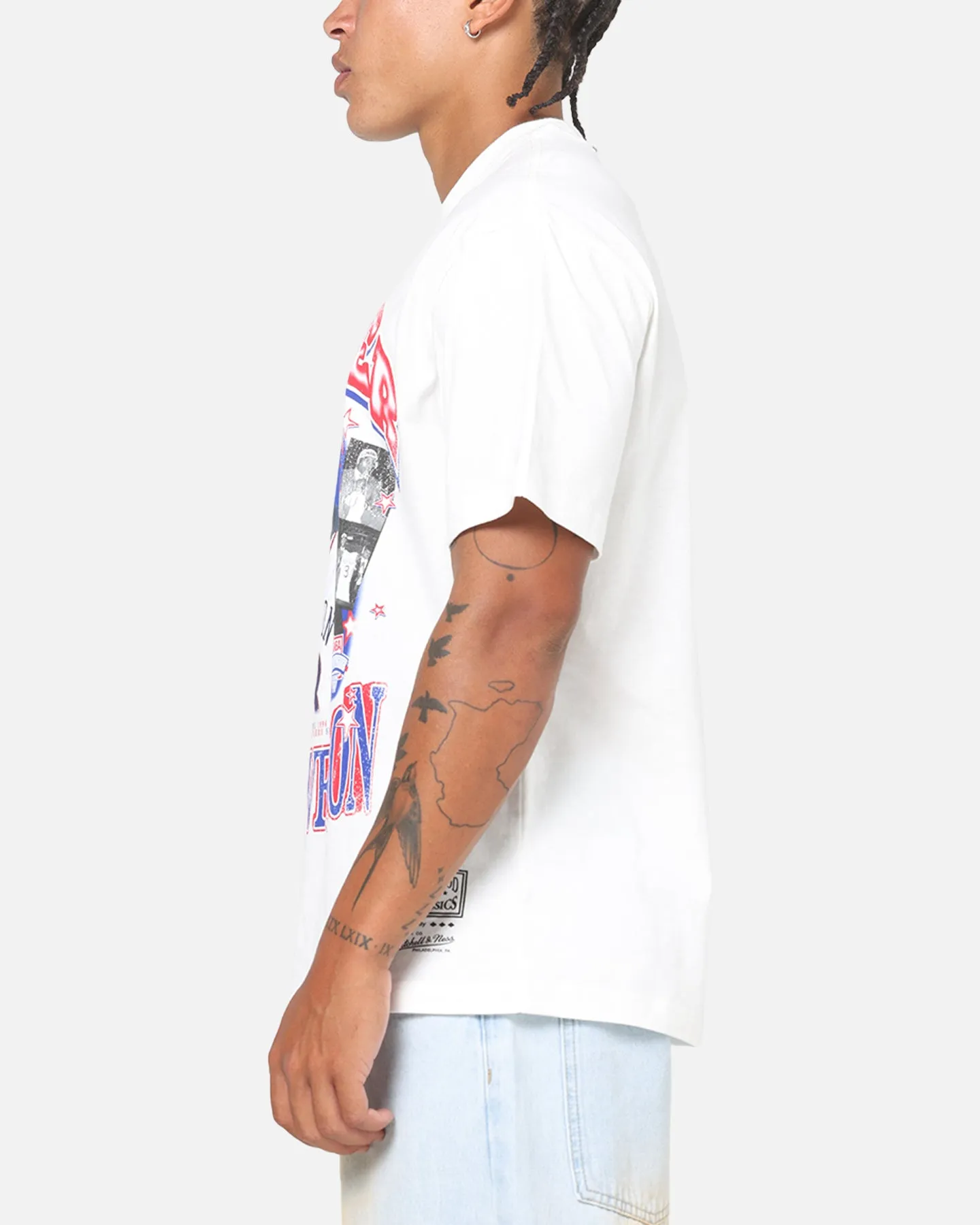 Mitchell & Ness Allen Iverson Star Burster T-Shirt Vintage White sold by Culture Kings product image thumbnail 5