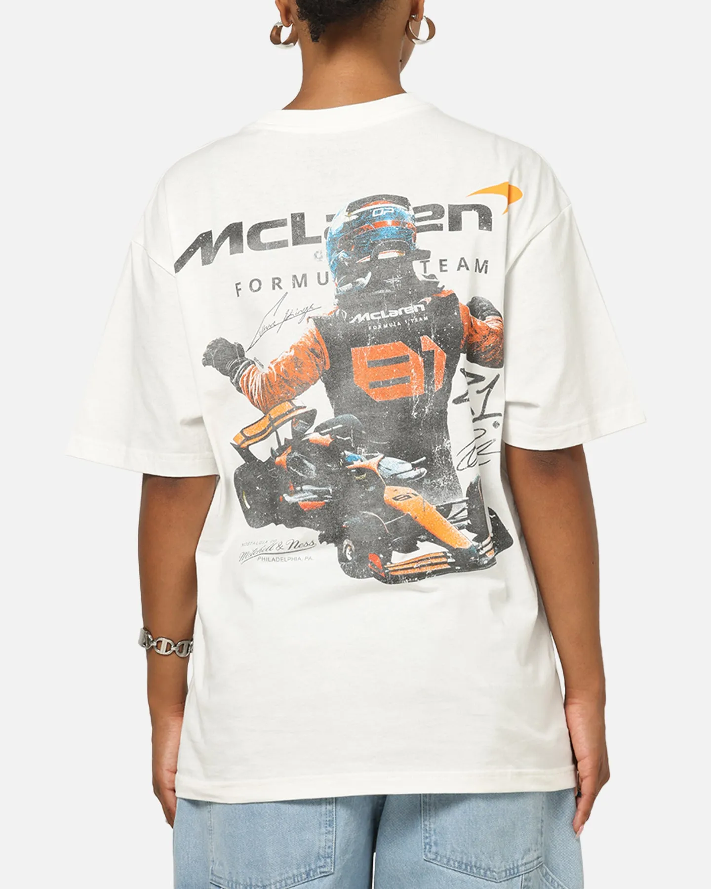 Mitchell & Ness X Mclaren Piastri Victory T-Shirt Vintage White sold by Culture Kings product image thumbnail 2