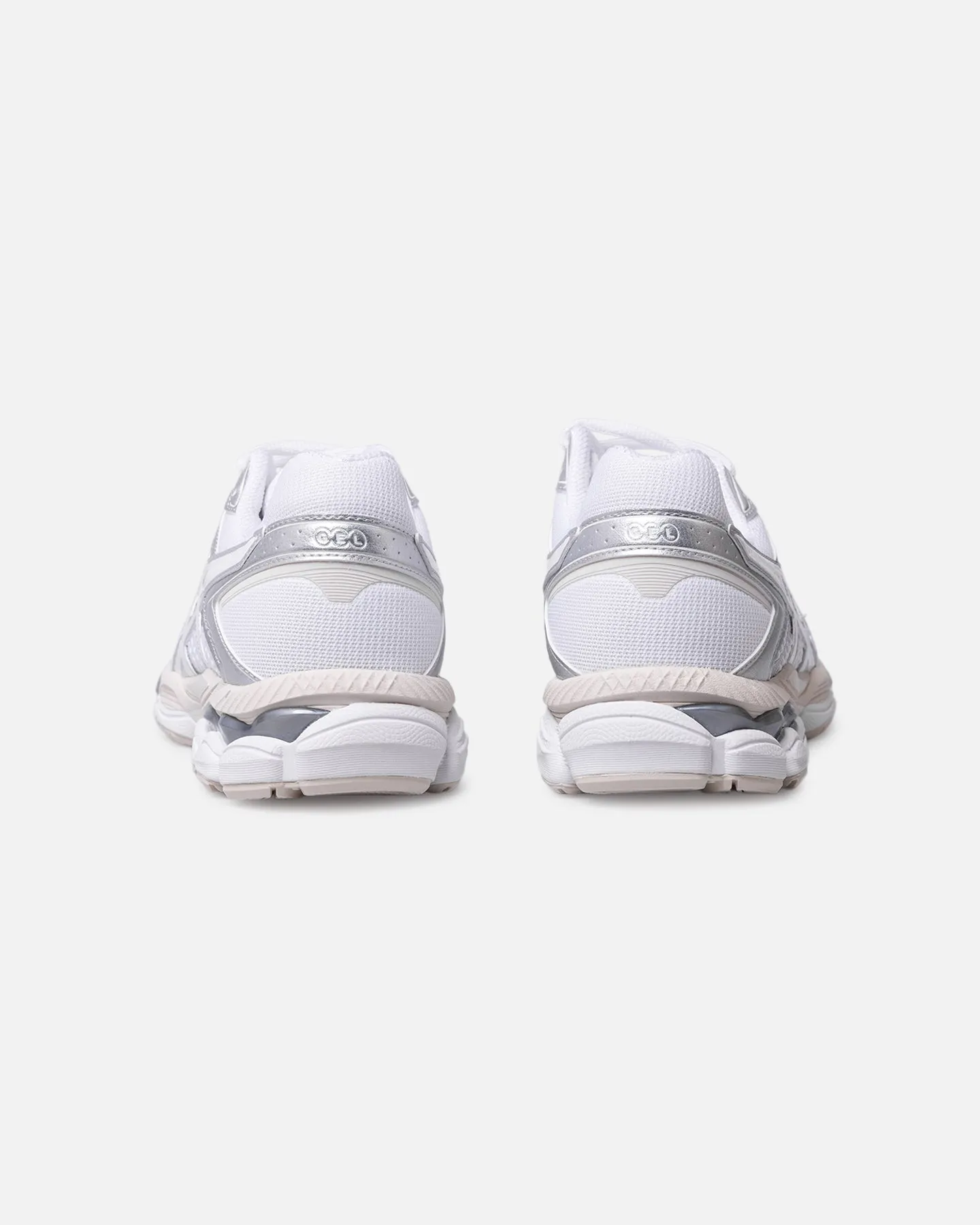 Asics Gel-Cumulus 16 White/White sold by Culture Kings product image thumbnail 3