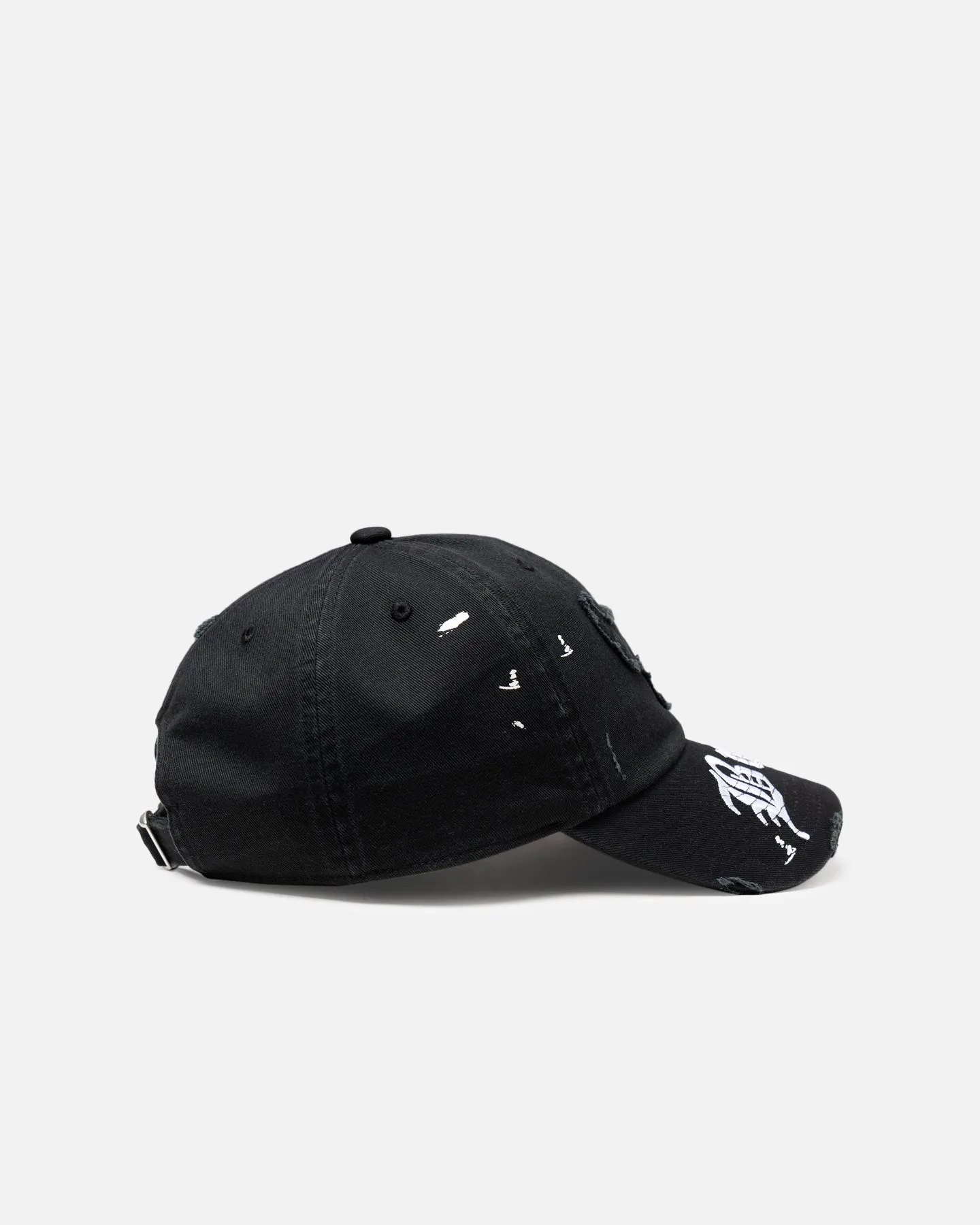 Mitchell & Ness Chicago Bulls 'Gothic Arch' Dad Fit Strapback Washed Black sold by Culture Kings product image thumbnail 3