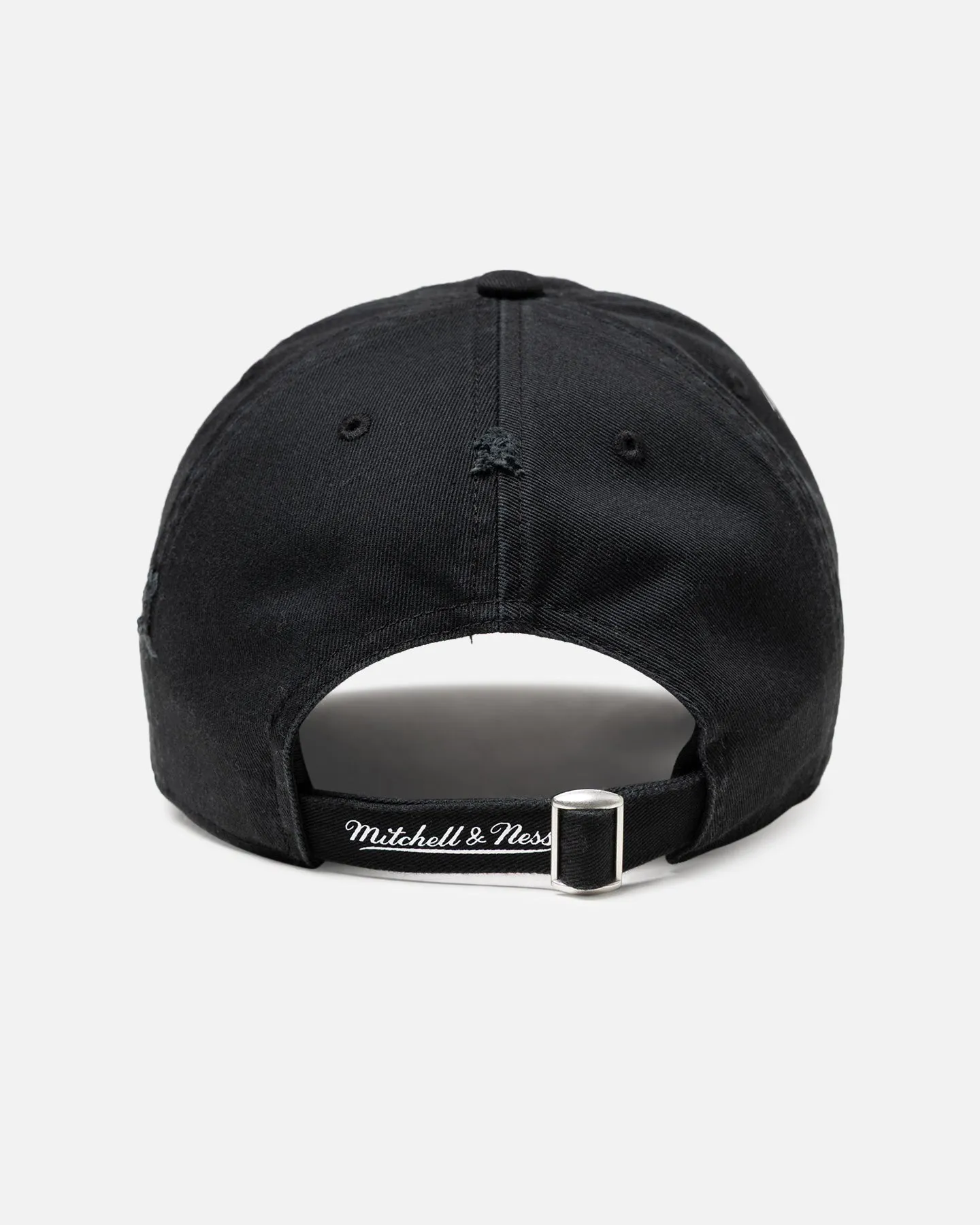 Mitchell & Ness Chicago Bulls 'Gothic Arch' Dad Fit Strapback Washed Black sold by Culture Kings product image thumbnail 2