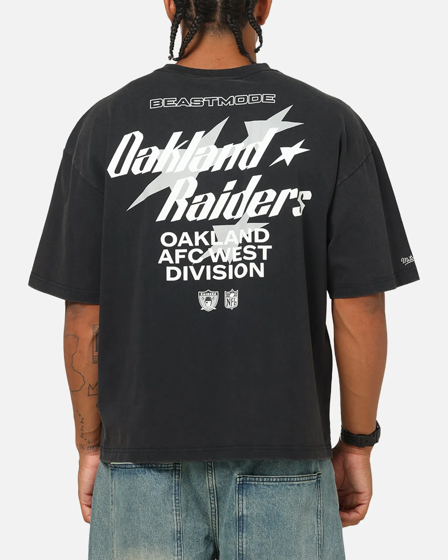 Mitchell & Ness Las Vegas Raiders Star Beastmode Boxy T-Shirt Black sold by Culture Kings product image thumbnail 2