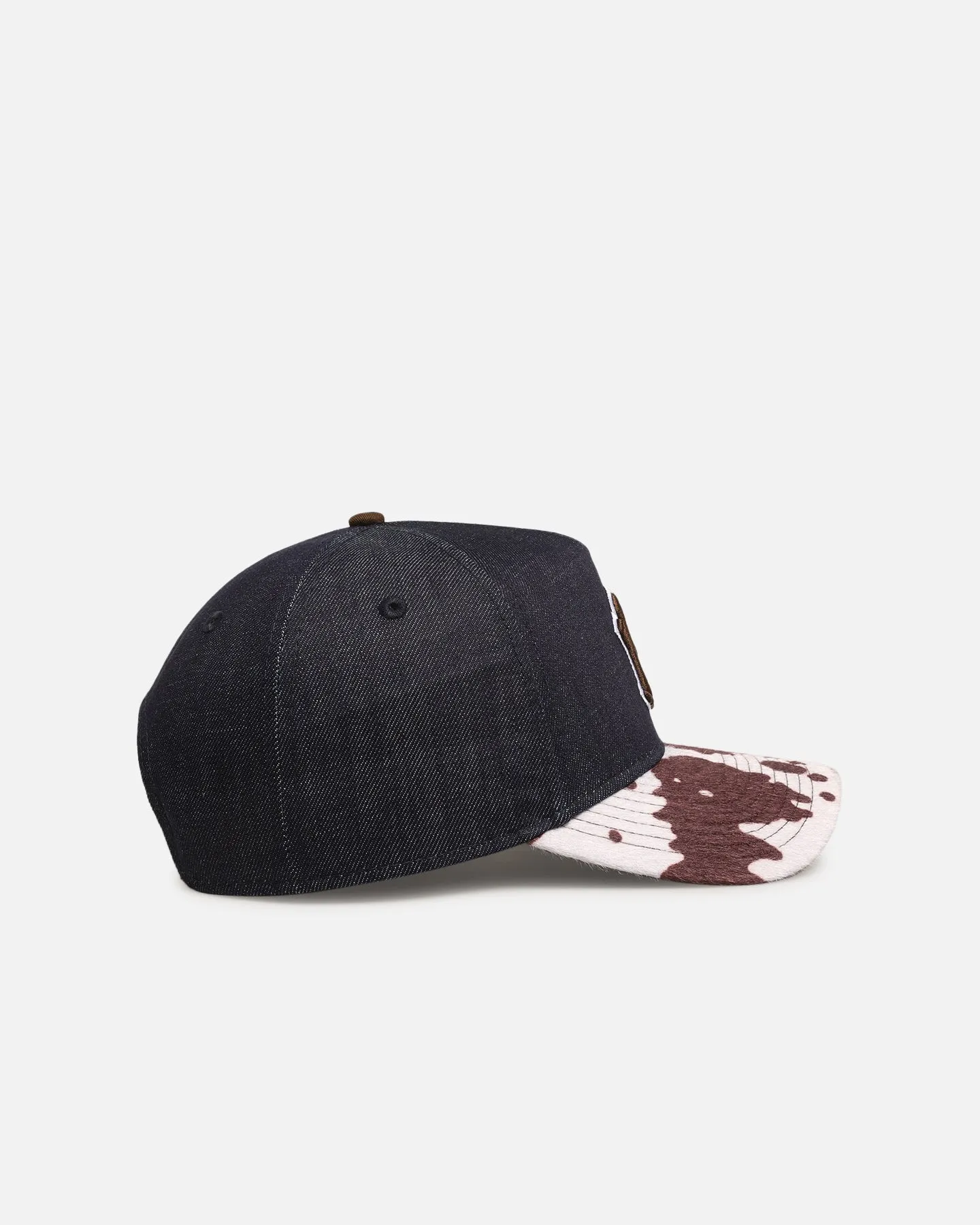 New Era New York Yankees 'Denim Cowhide' 9FORTY A-Frame Snapback Navy sold by Culture Kings product image thumbnail 3