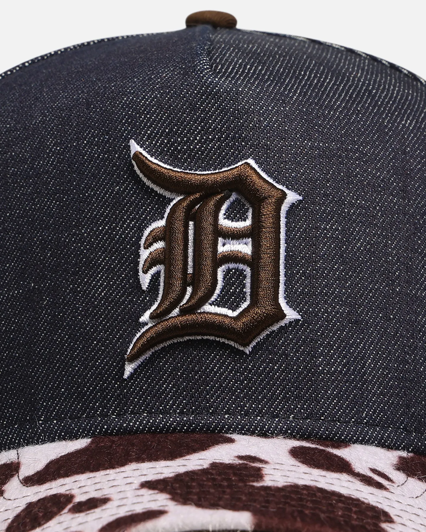 New Era Detroit Tigers 'Denim Cowhide' 9FORTY A-Frame Snapback Navy sold by Culture Kings product image thumbnail 5