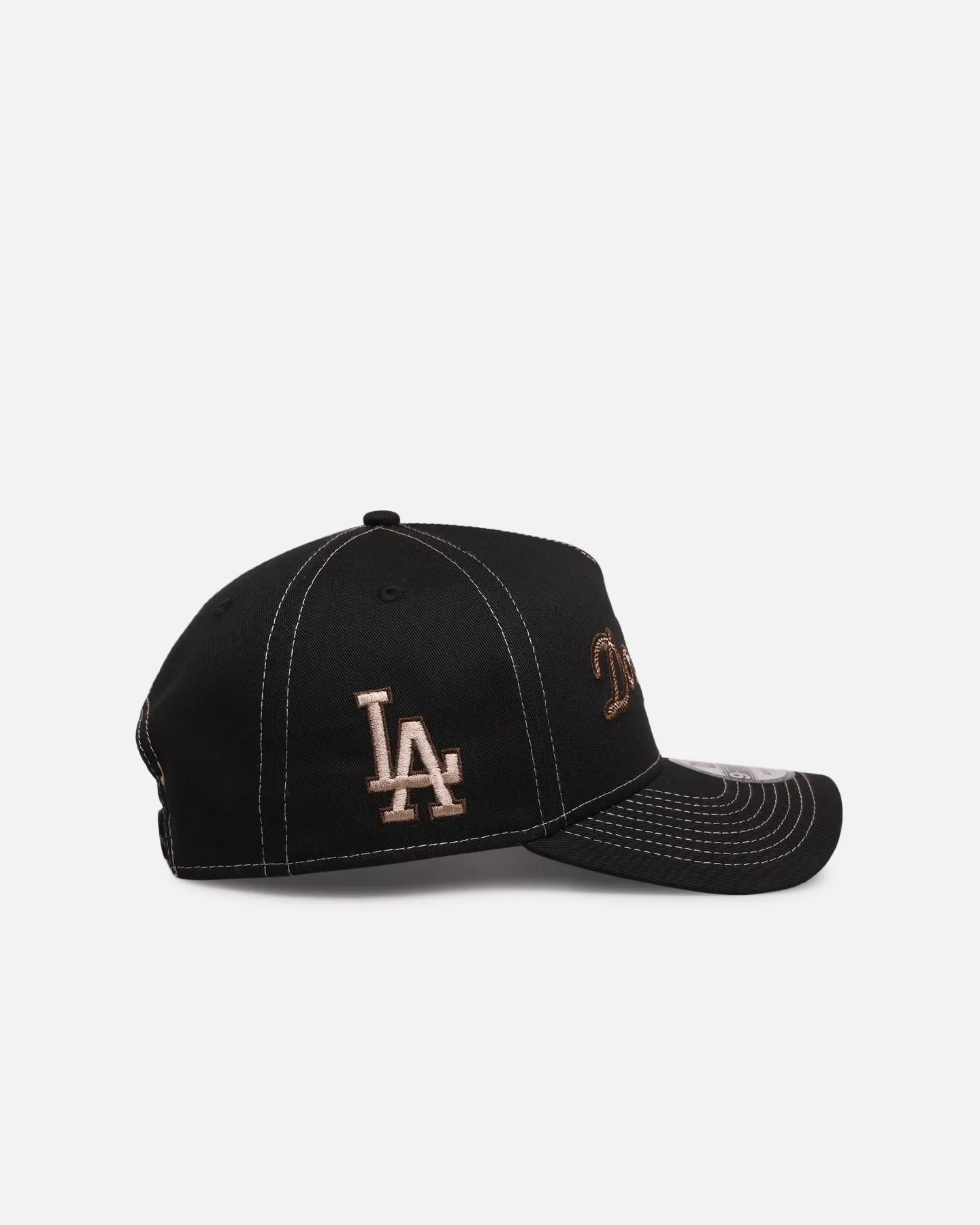 New Era Los Angeles Dodgers 'Rope Script' 9FORTY A-Frame Snapback Black/White sold by Culture Kings product image thumbnail 3
