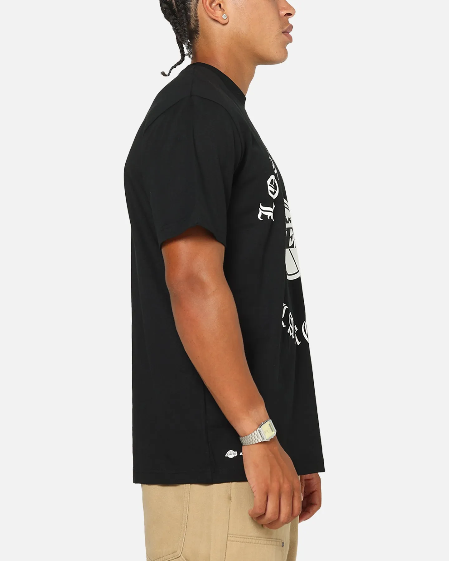 New Era Los Angeles Lakers Gothic Oversized T-Shirt Black sold by Culture Kings product image thumbnail 4