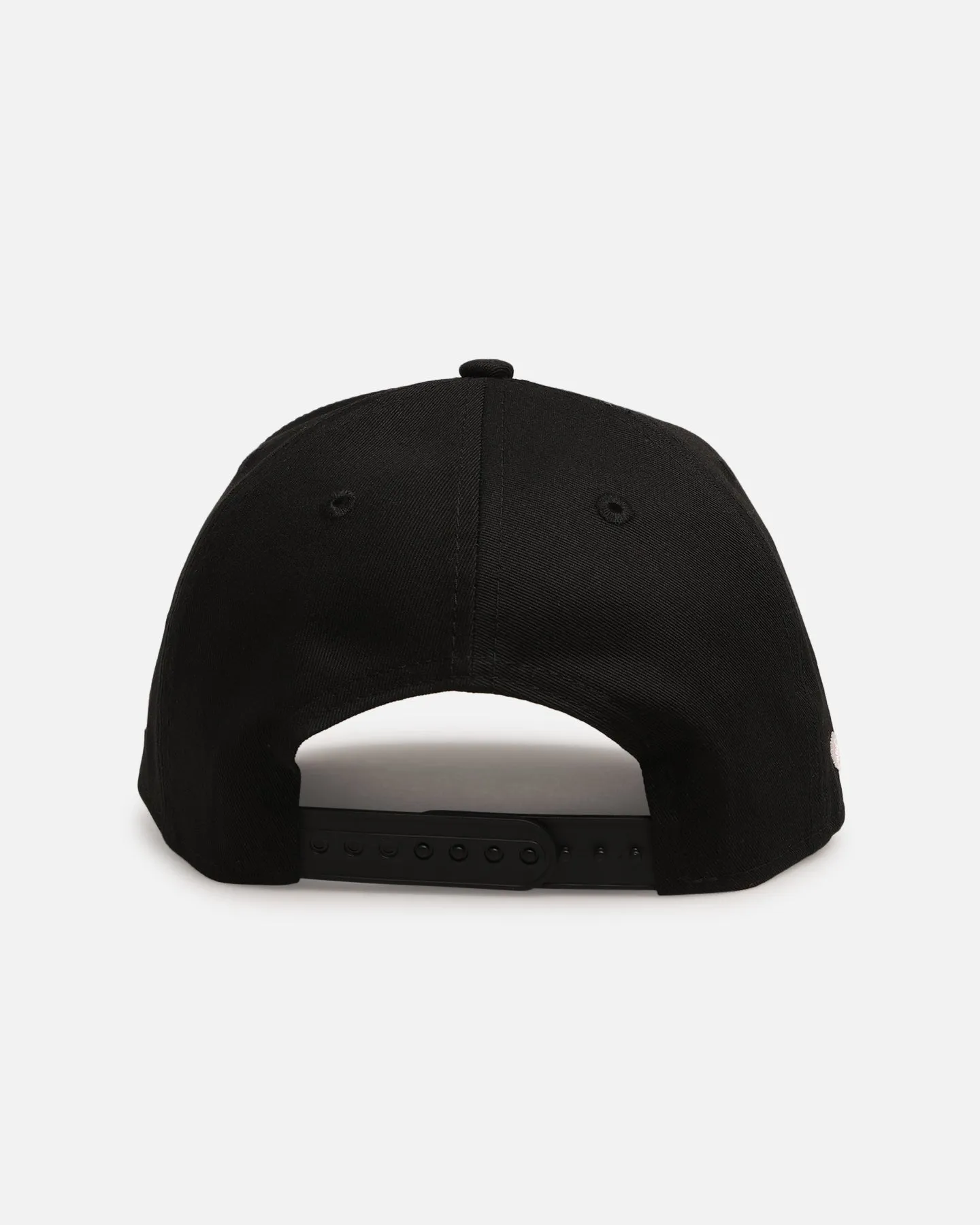 New Era Atlanta Braves 'Drip Glow Script' 9FORTY A-Frame Snapback Black/Pink sold by Culture Kings product image thumbnail 2