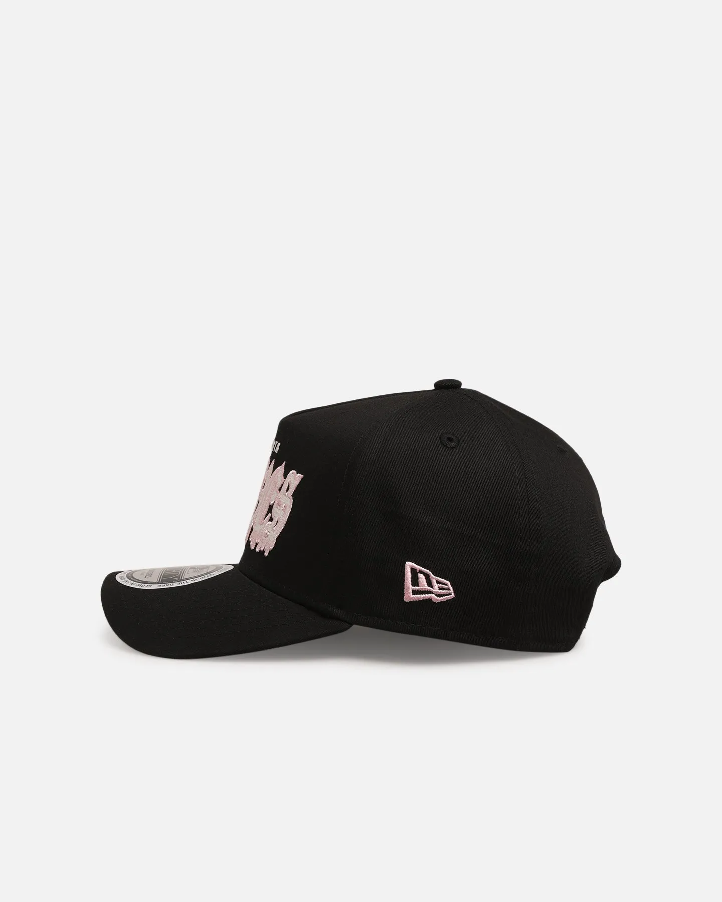 New Era Atlanta Braves 'Drip Glow Script' 9FORTY A-Frame Snapback Black/Pink sold by Culture Kings product image thumbnail 4