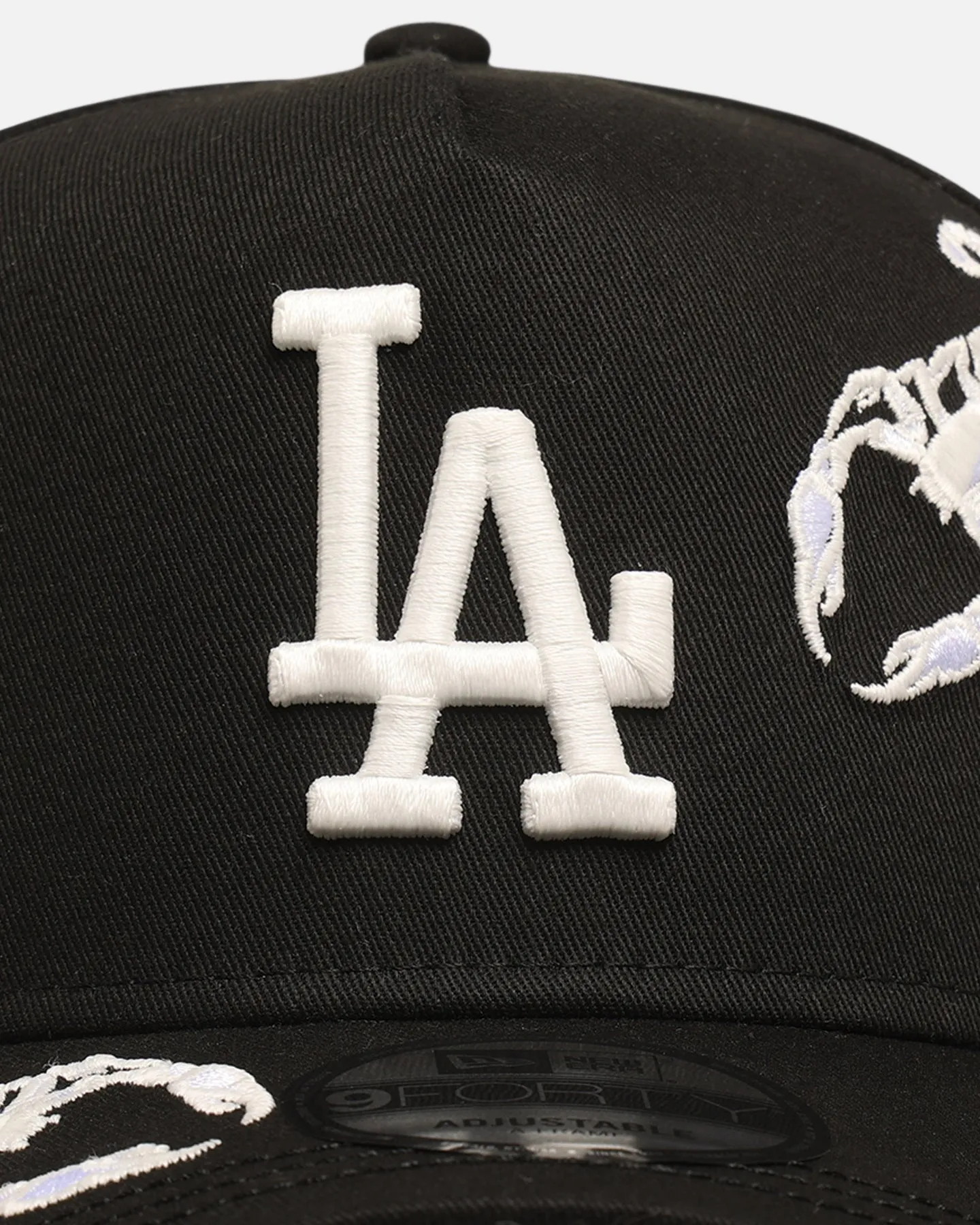 New Era Los Angeles Dodgers 'Scorpion' 9FORTY A-Frame Snapback Black sold by Culture Kings product image thumbnail 5