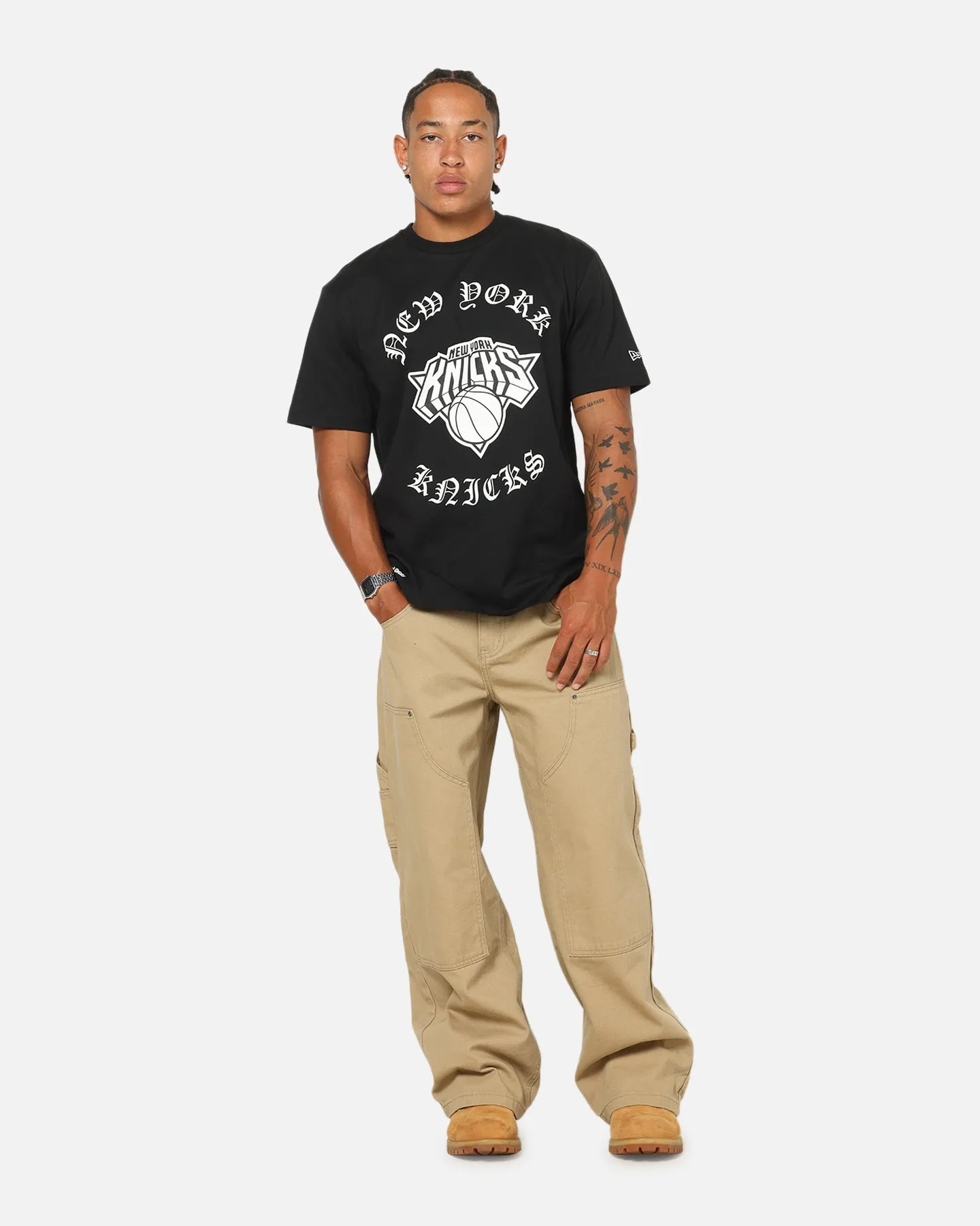 New Era New York Knicks Gothic Oversized T-Shirt Black sold by Culture Kings product image thumbnail 2