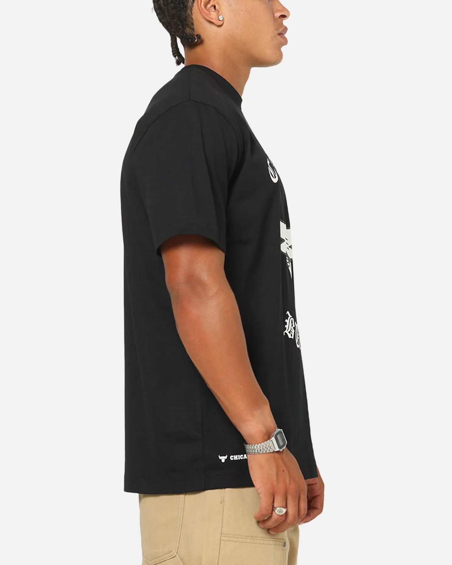 New Era Chicago Bulls Gothic Oversized T-Shirt Black sold by Culture Kings product image thumbnail 4
