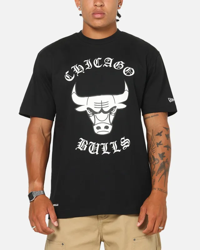 New Era Chicago Bulls Gothic Oversized T-Shirt Black sold by Culture Kings