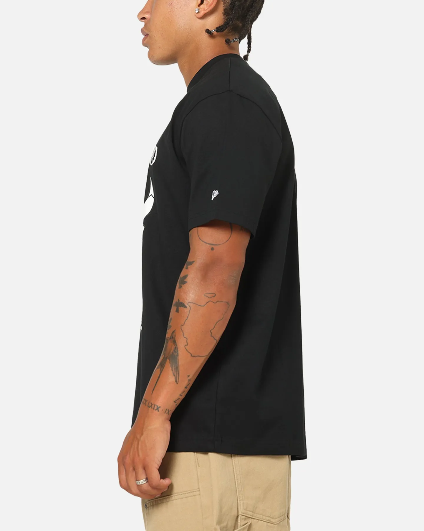 New Era Chicago Bulls Gothic Oversized T-Shirt Black sold by Culture Kings product image thumbnail 5
