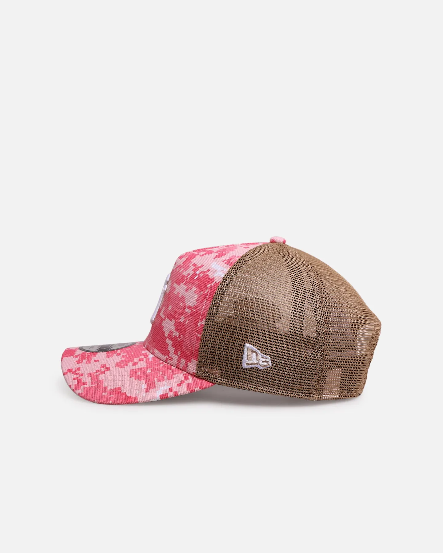 New Era New York Yankees 'Digi Camo' 9FORTY A-Frame Trucker Snapback Pink/White sold by Culture Kings product image thumbnail 4